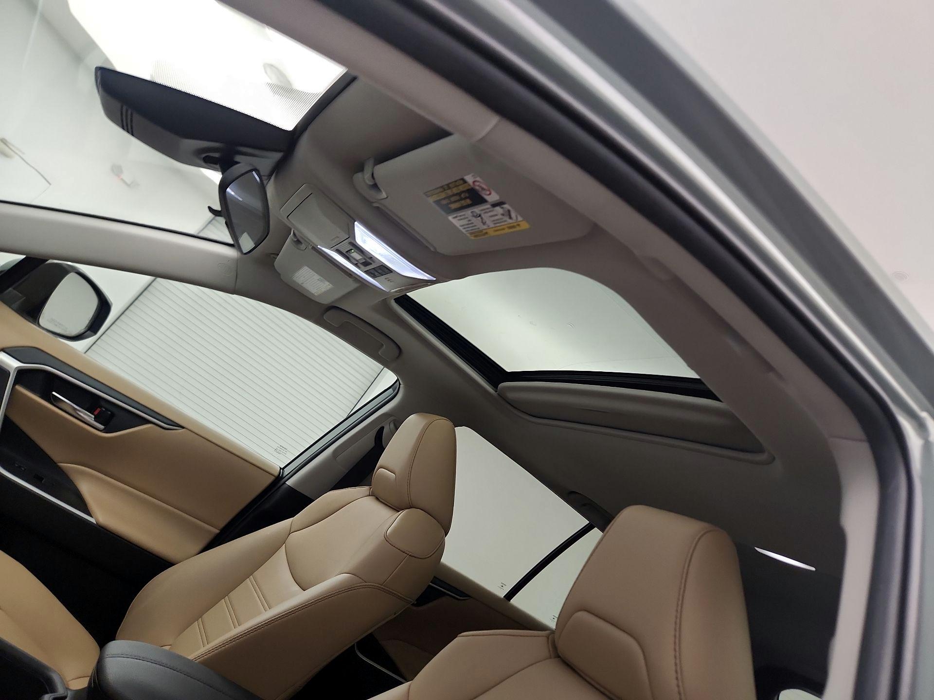 Thumbnail: 2022 Toyota RAV4 - 19