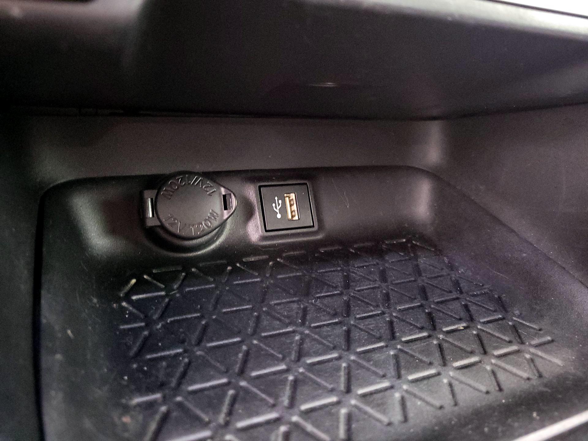 Thumbnail: 2024 Toyota RAV4 - 18