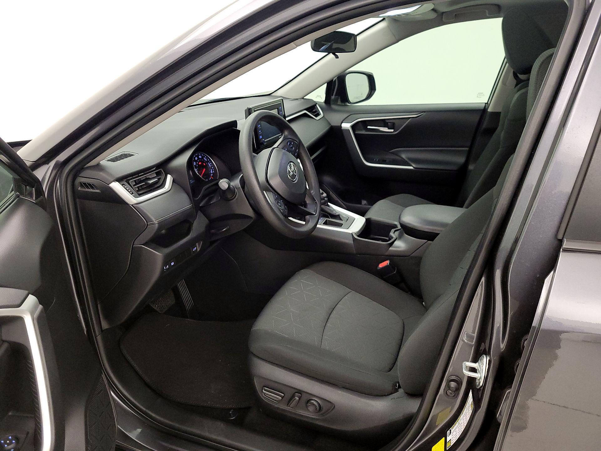 Thumbnail: 2022 Toyota RAV4 - 11