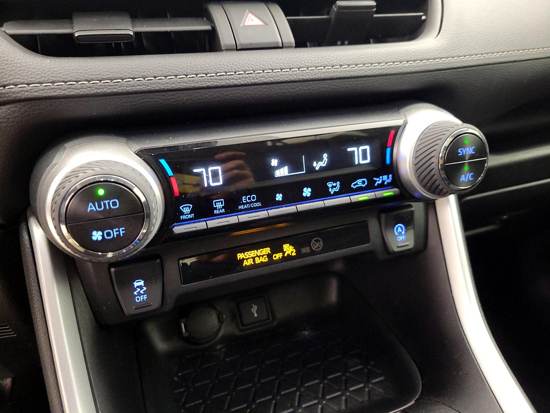 Thumbnail: 2022 Toyota RAV4 - 16