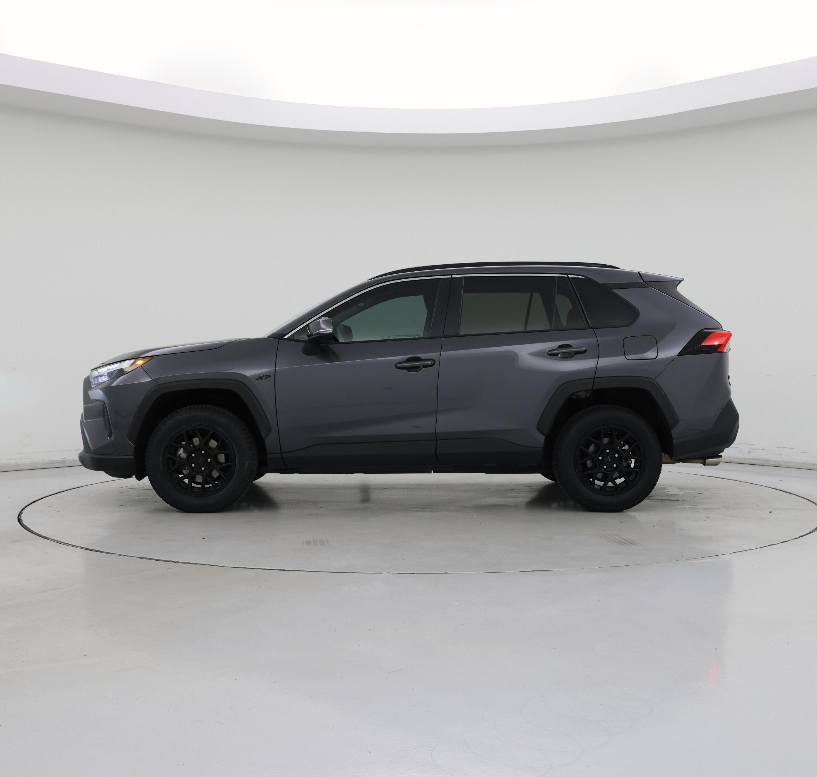 Thumbnail: 2022 Toyota RAV4 - 3
