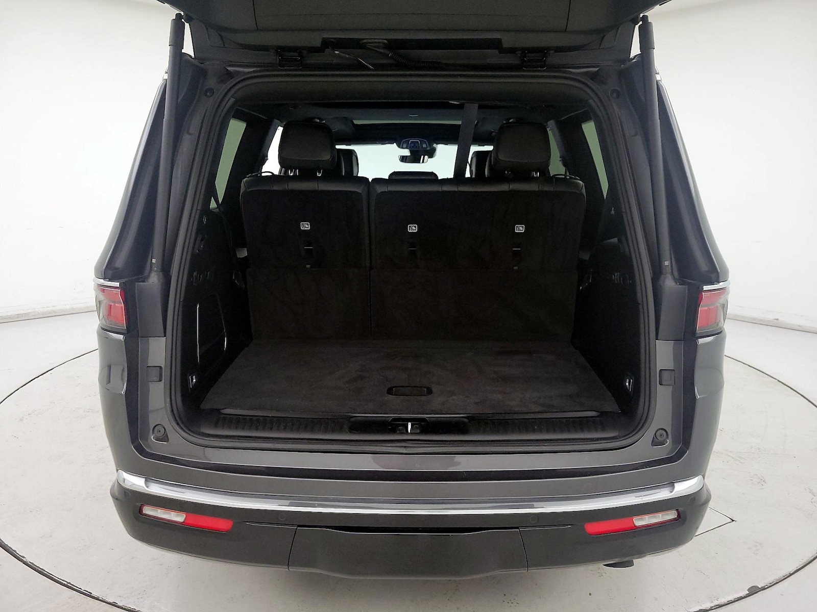 2022 Jeep Wagoneer Series I - Photo 24