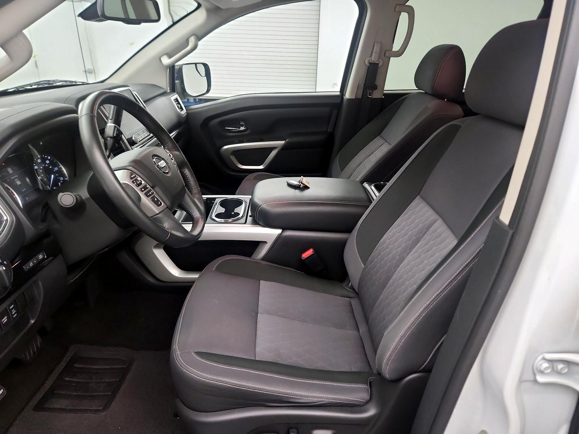 Thumbnail: 2020 Nissan Titan - 9