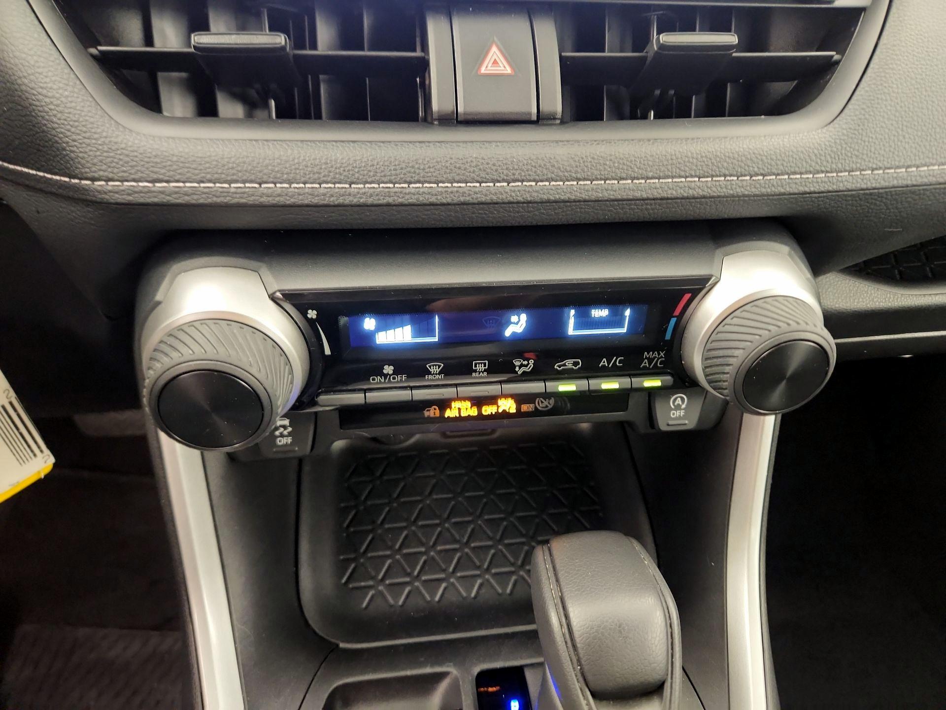 Thumbnail: 2024 Toyota RAV4 - 16