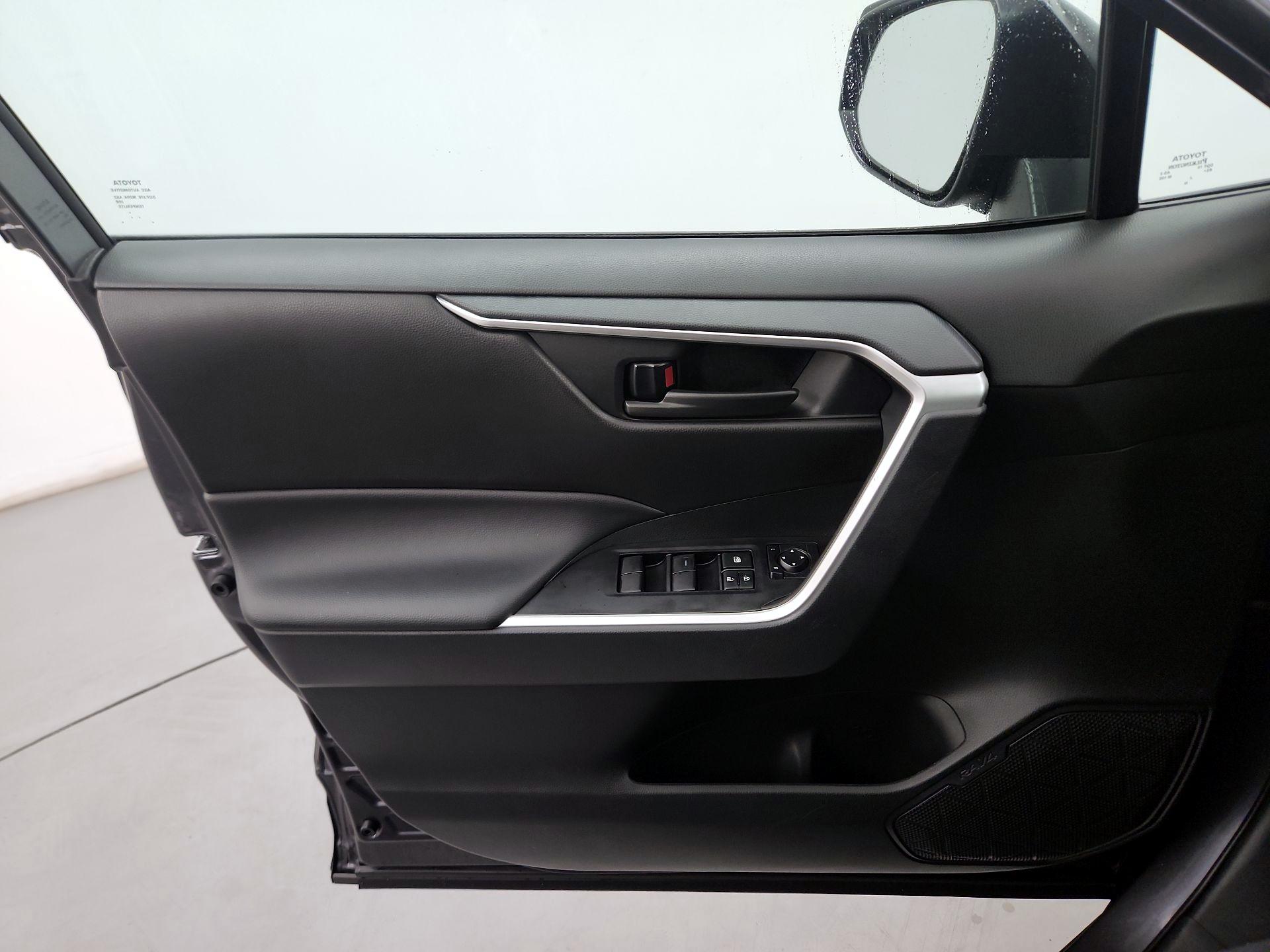 Thumbnail: 2024 Toyota RAV4 - 12