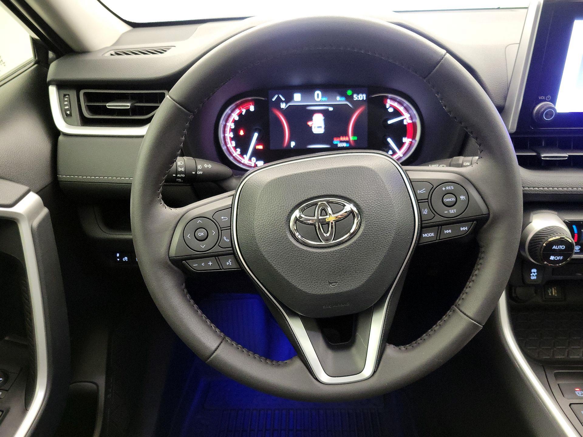 Thumbnail: 2024 Toyota RAV4 - 10