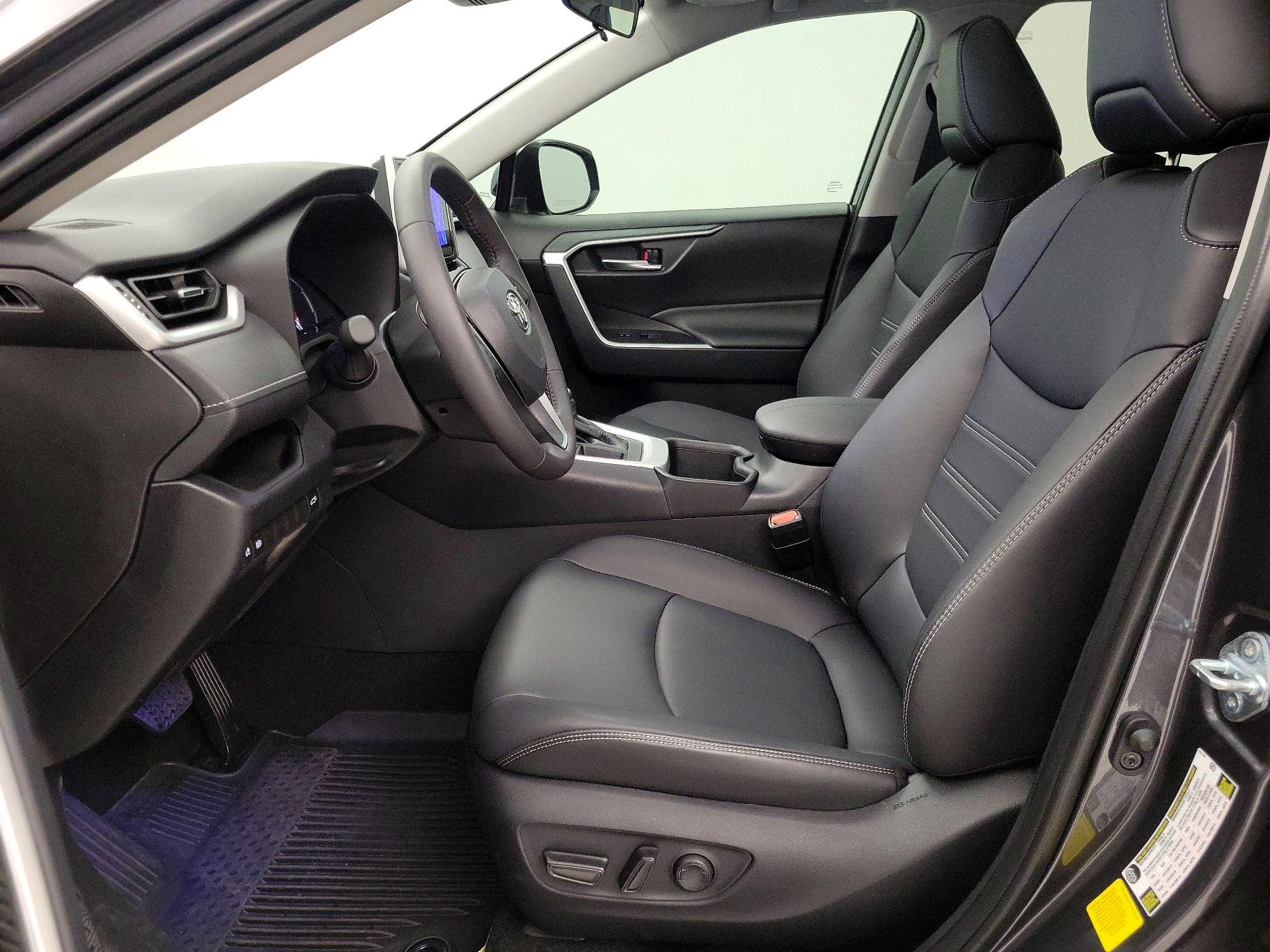 Thumbnail: 2024 Toyota RAV4 - 11