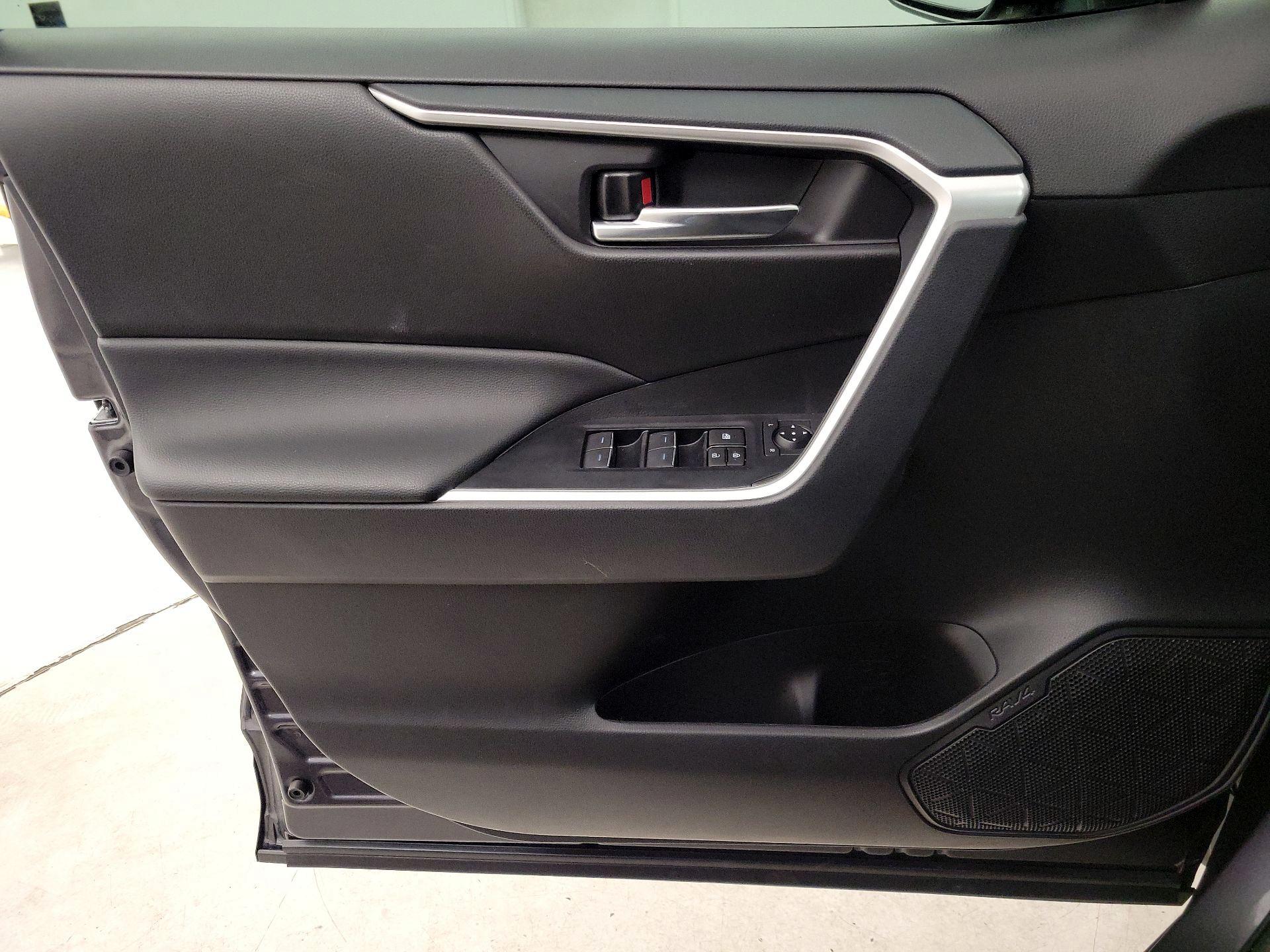 Thumbnail: 2024 Toyota RAV4 - 12