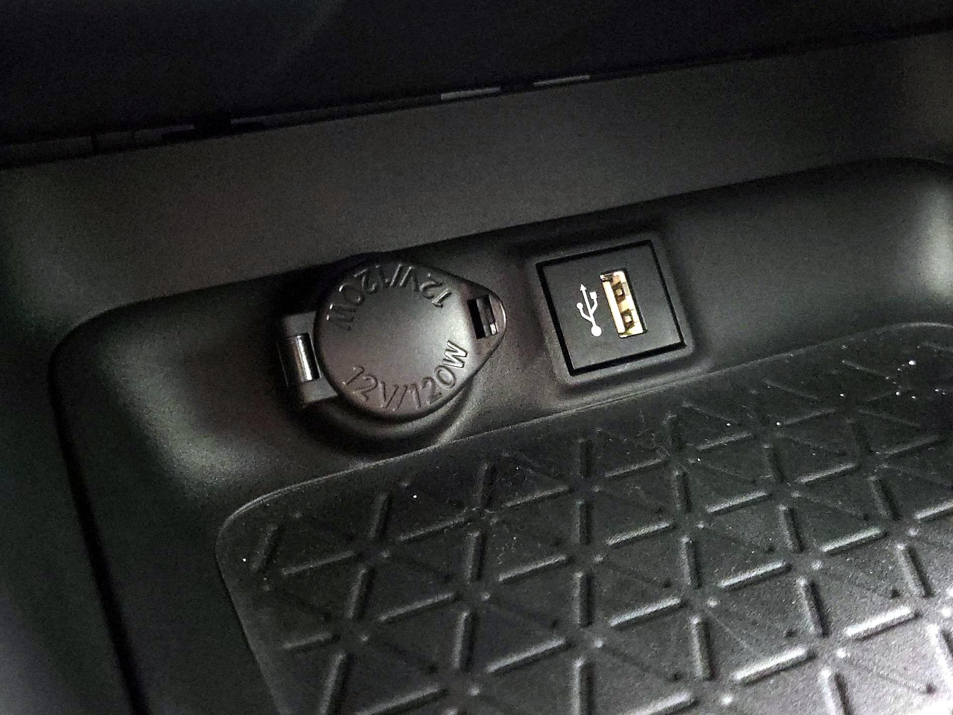 Thumbnail: 2024 Toyota RAV4 - 18