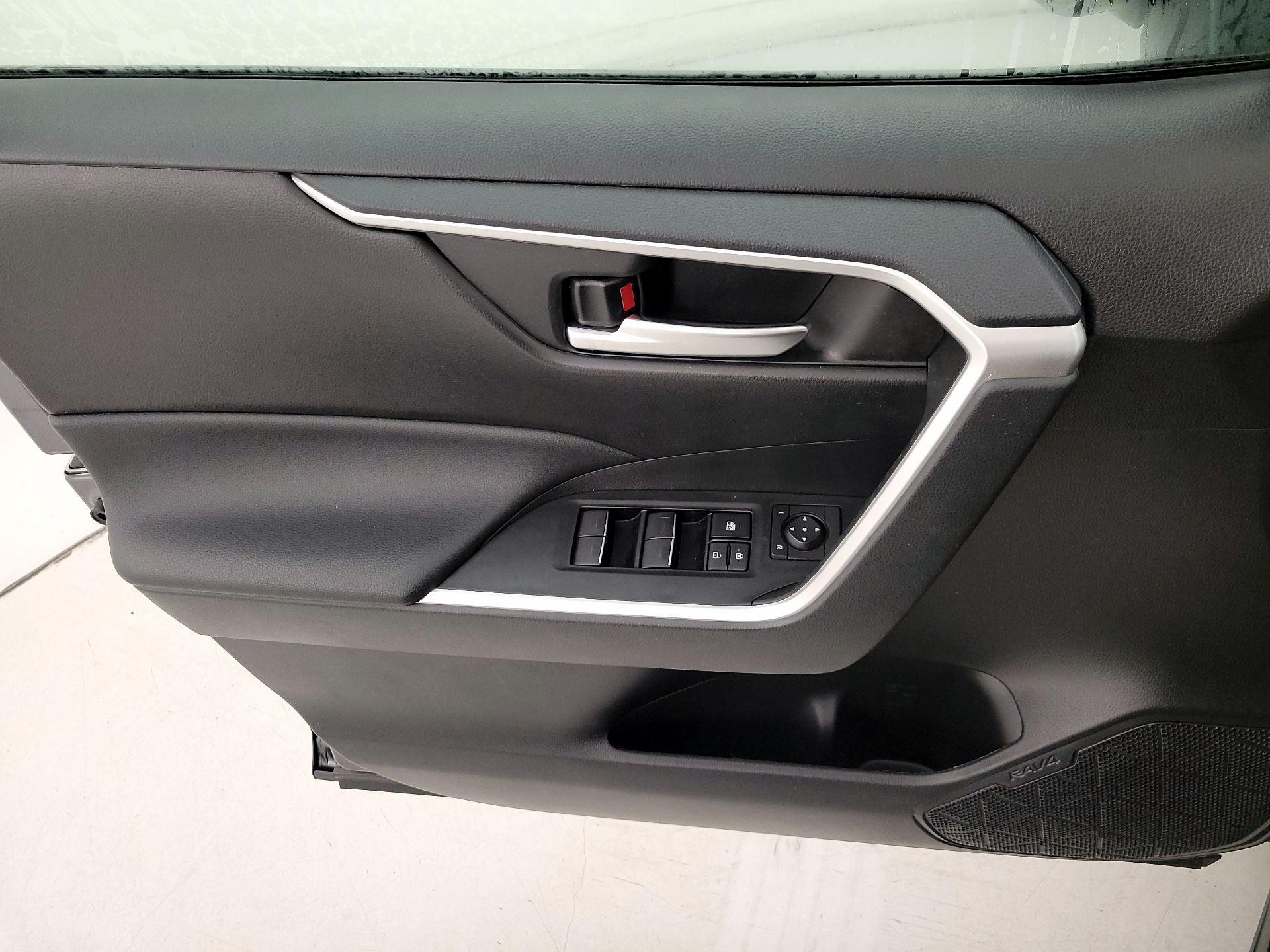 Thumbnail: 2023 Toyota RAV4 - 12