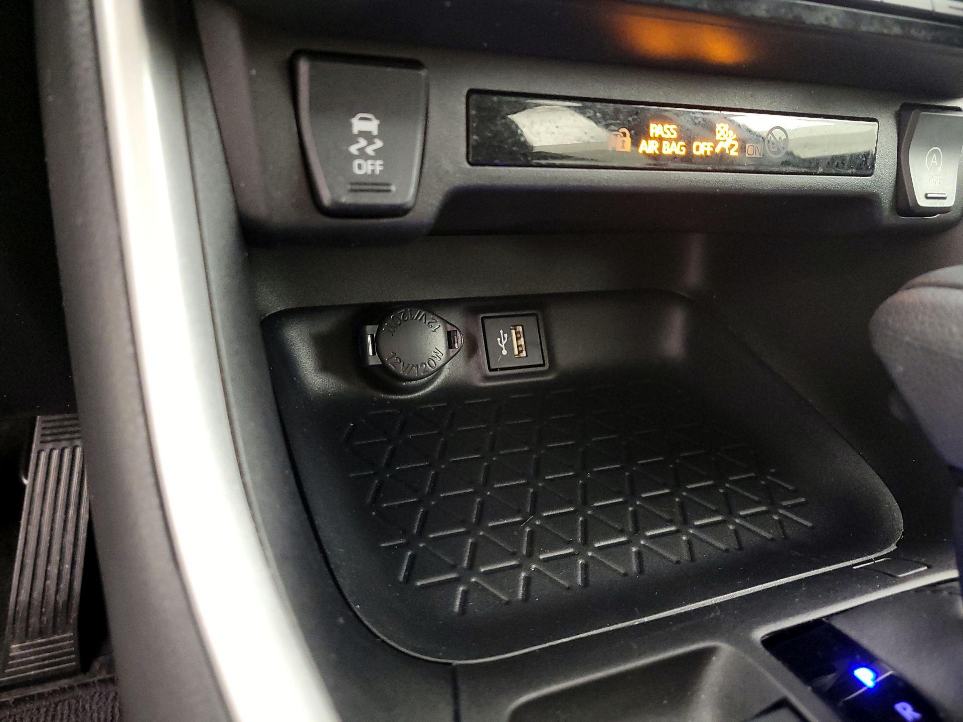 Thumbnail: 2023 Toyota RAV4 - 18