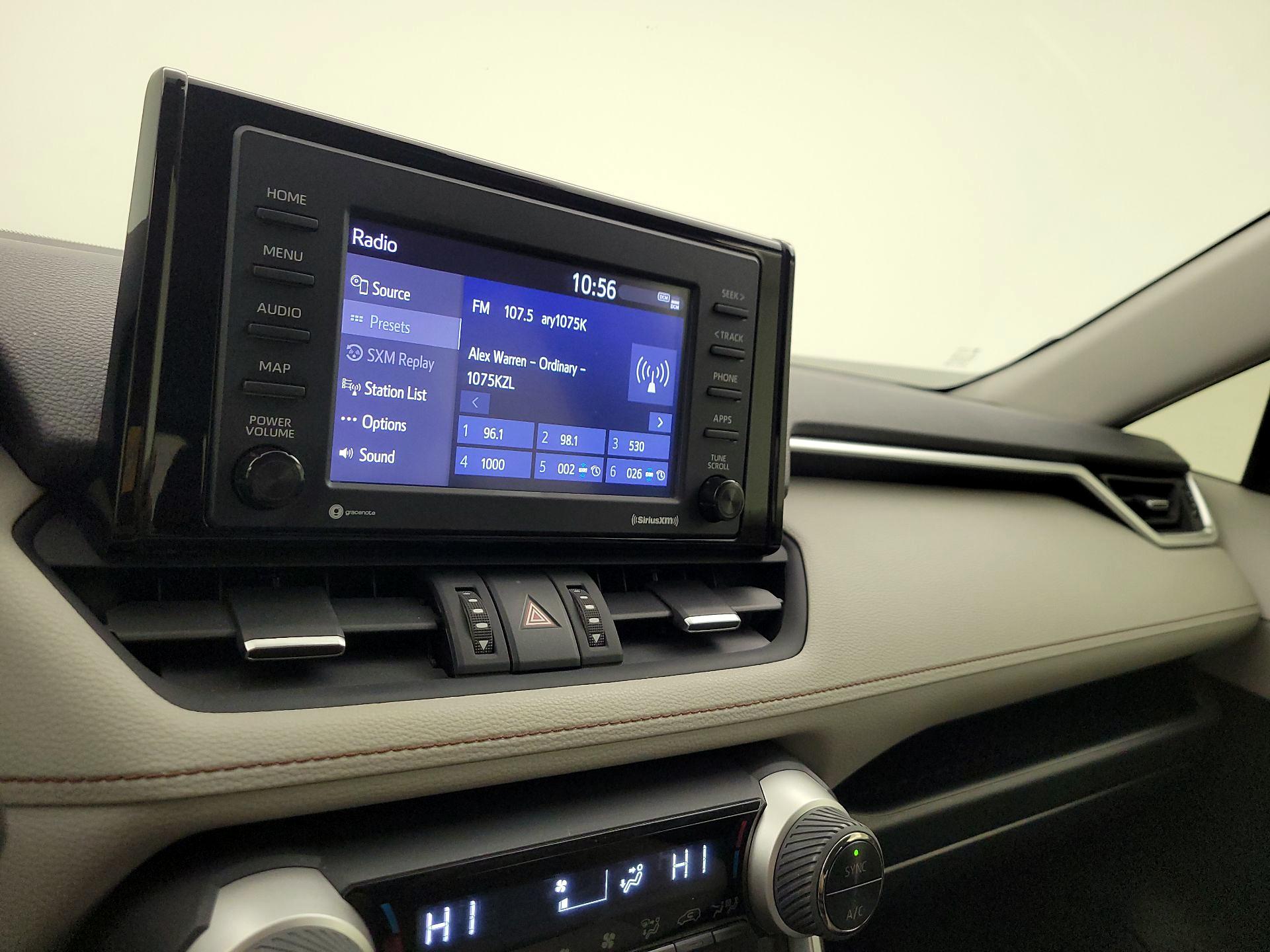 Thumbnail: 2020 Toyota RAV4 - 15