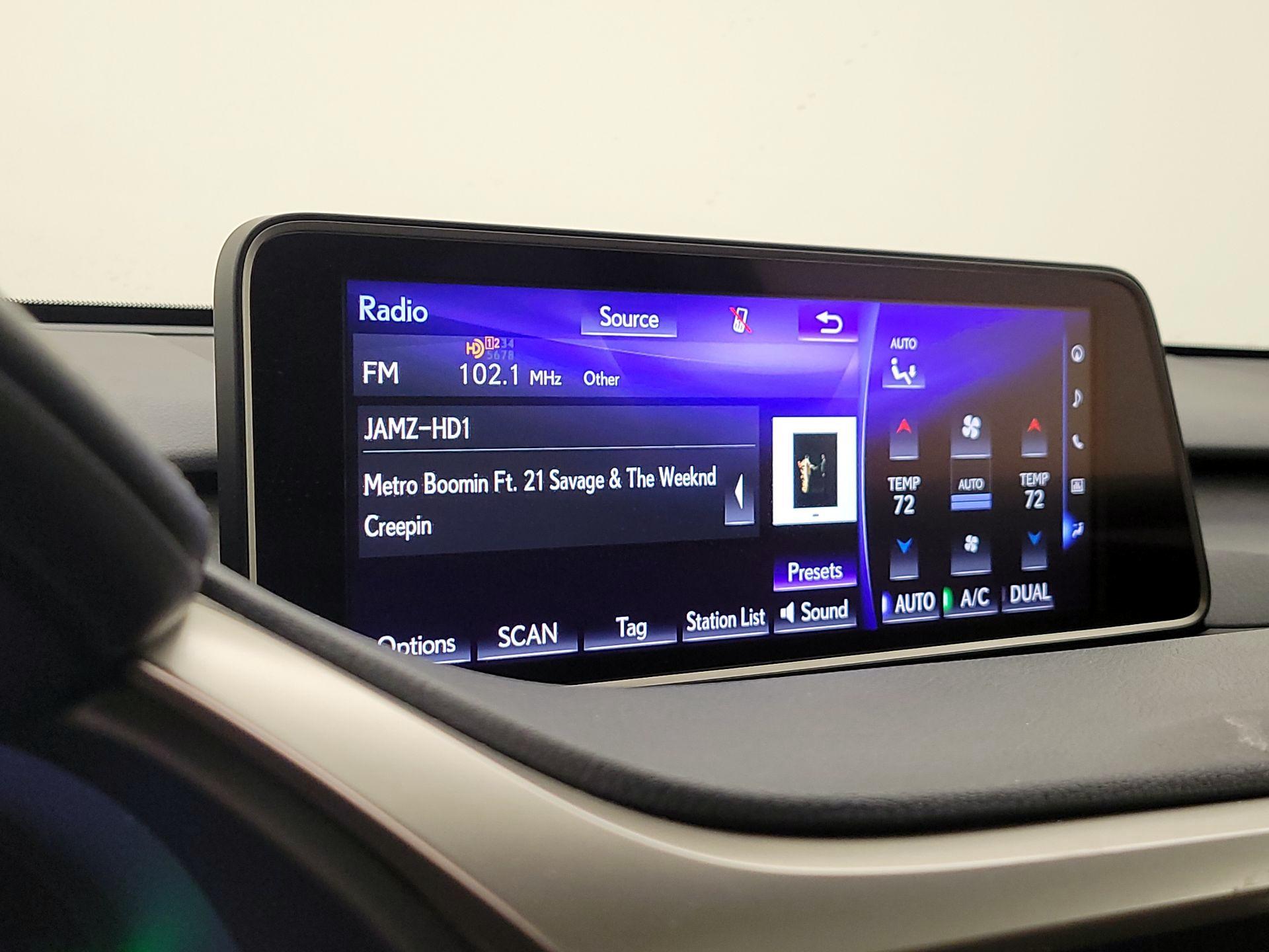 Thumbnail: 2016 Lexus RX - 16