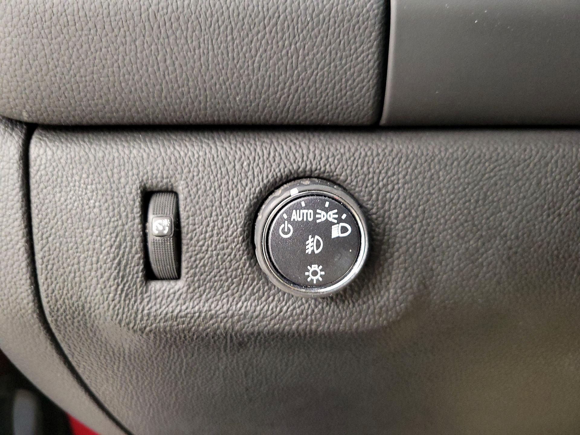 Thumbnail: 2019 Chevrolet Colorado - 13