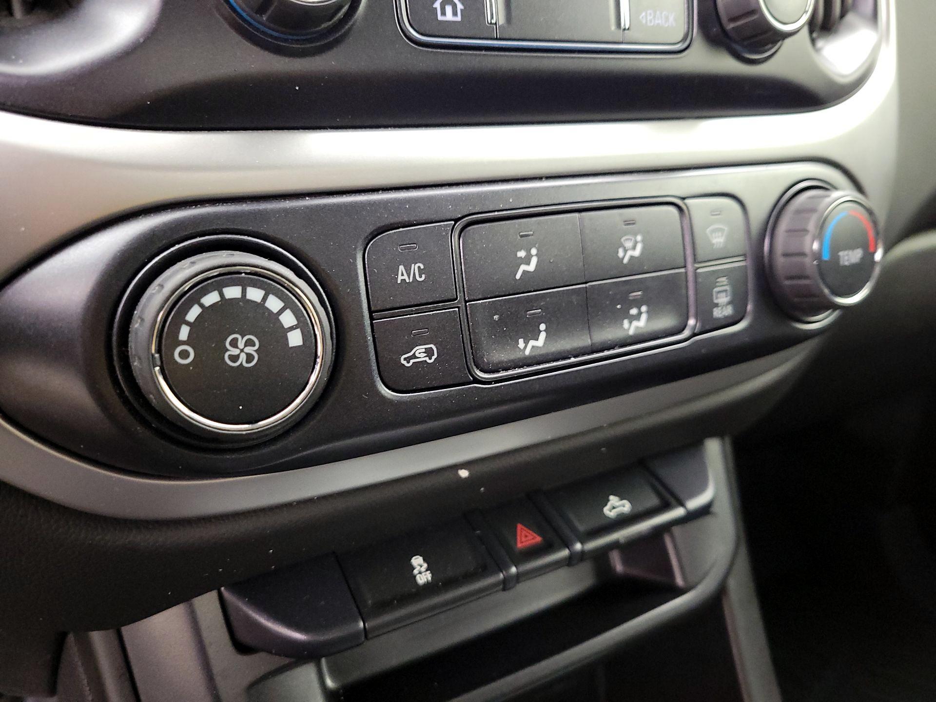 Thumbnail: 2019 Chevrolet Colorado - 17