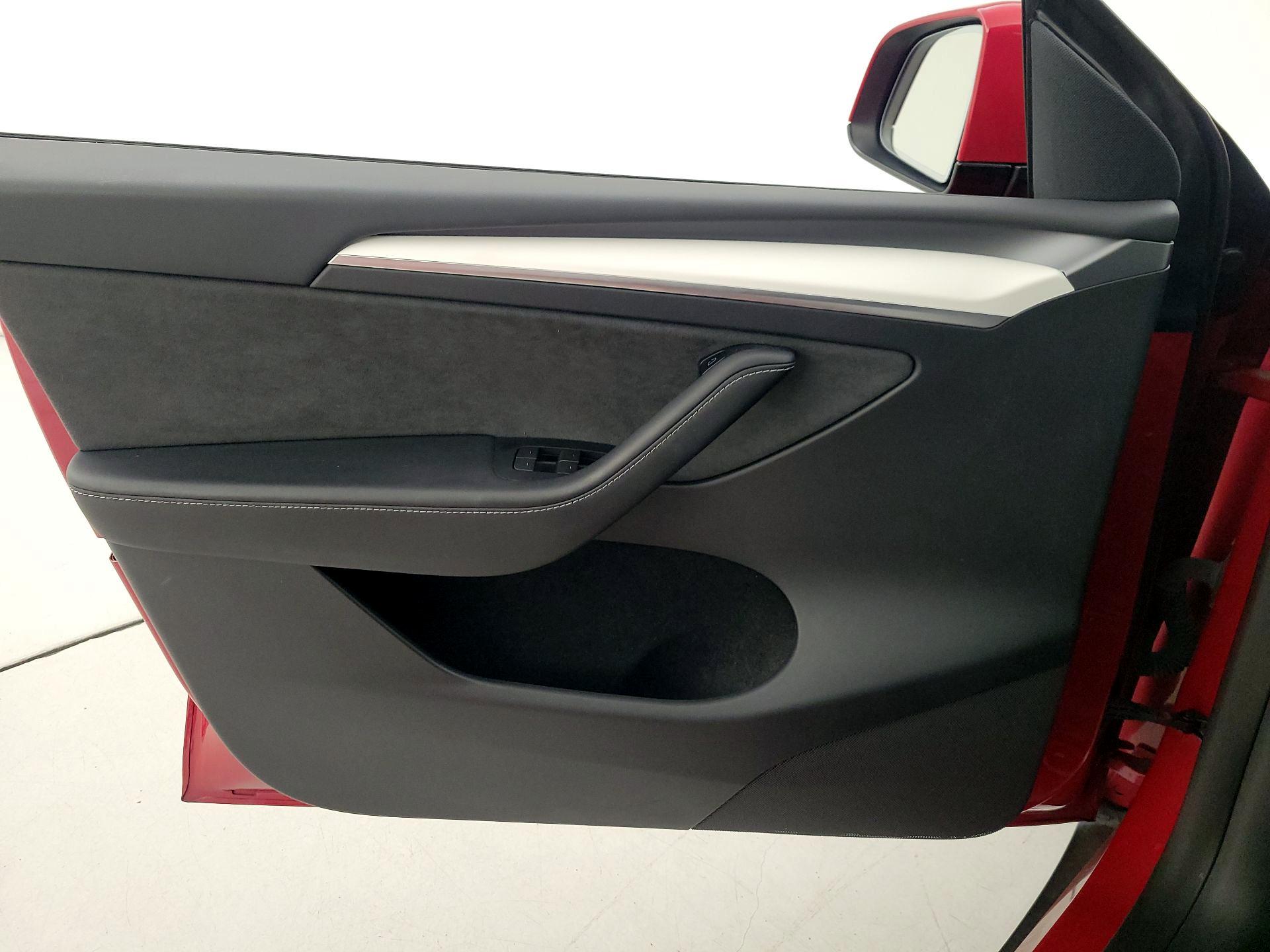 Thumbnail: 2023 Tesla Model Y - 12