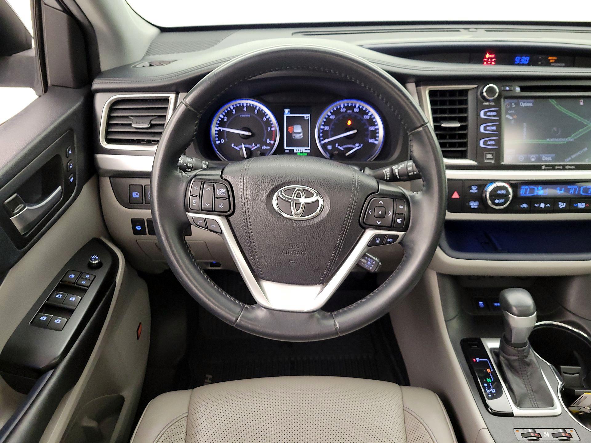 Thumbnail: 2019 Toyota Highlander - 10
