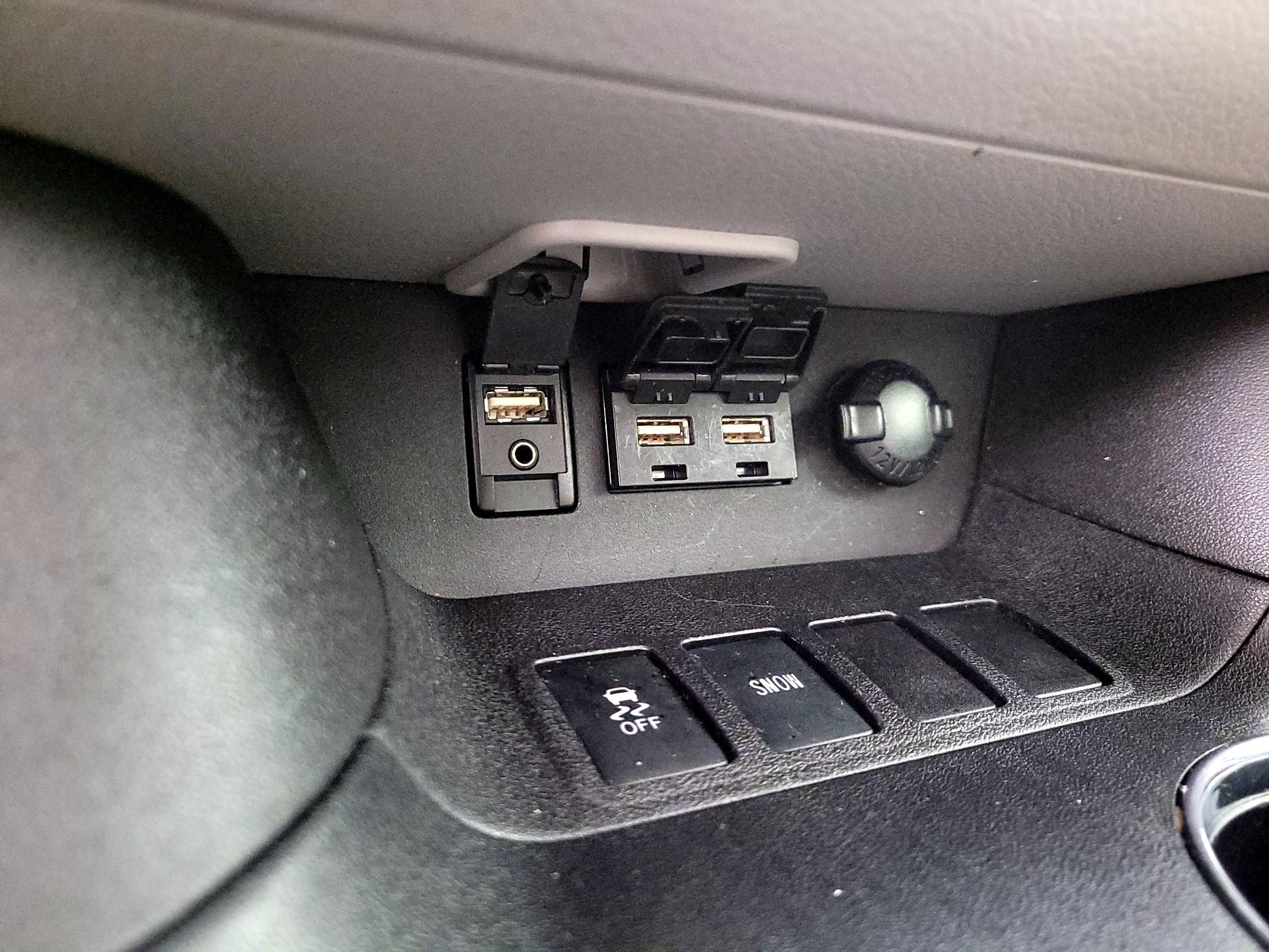 Thumbnail: 2019 Toyota Highlander - 19