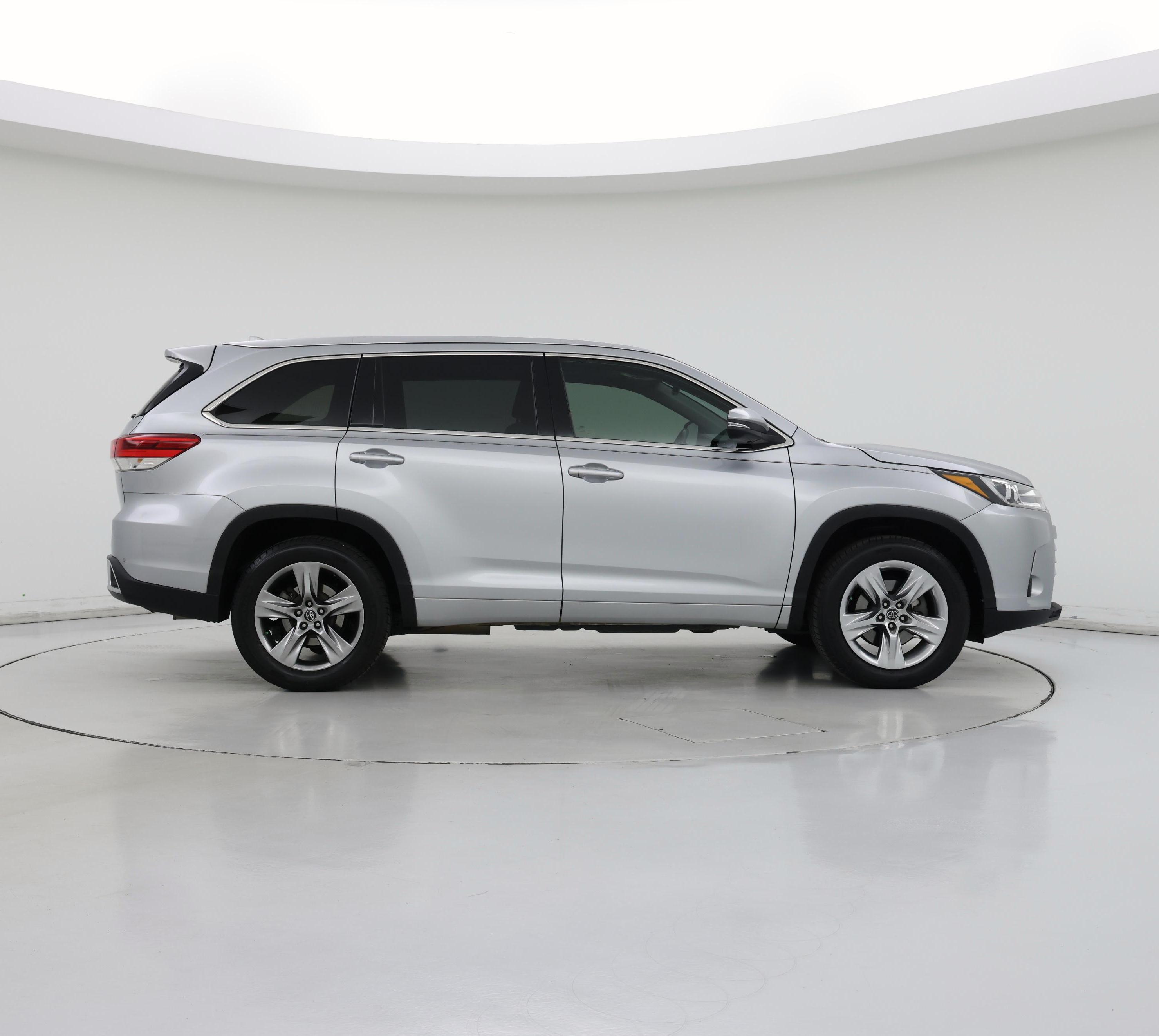 Thumbnail: 2019 Toyota Highlander - 7