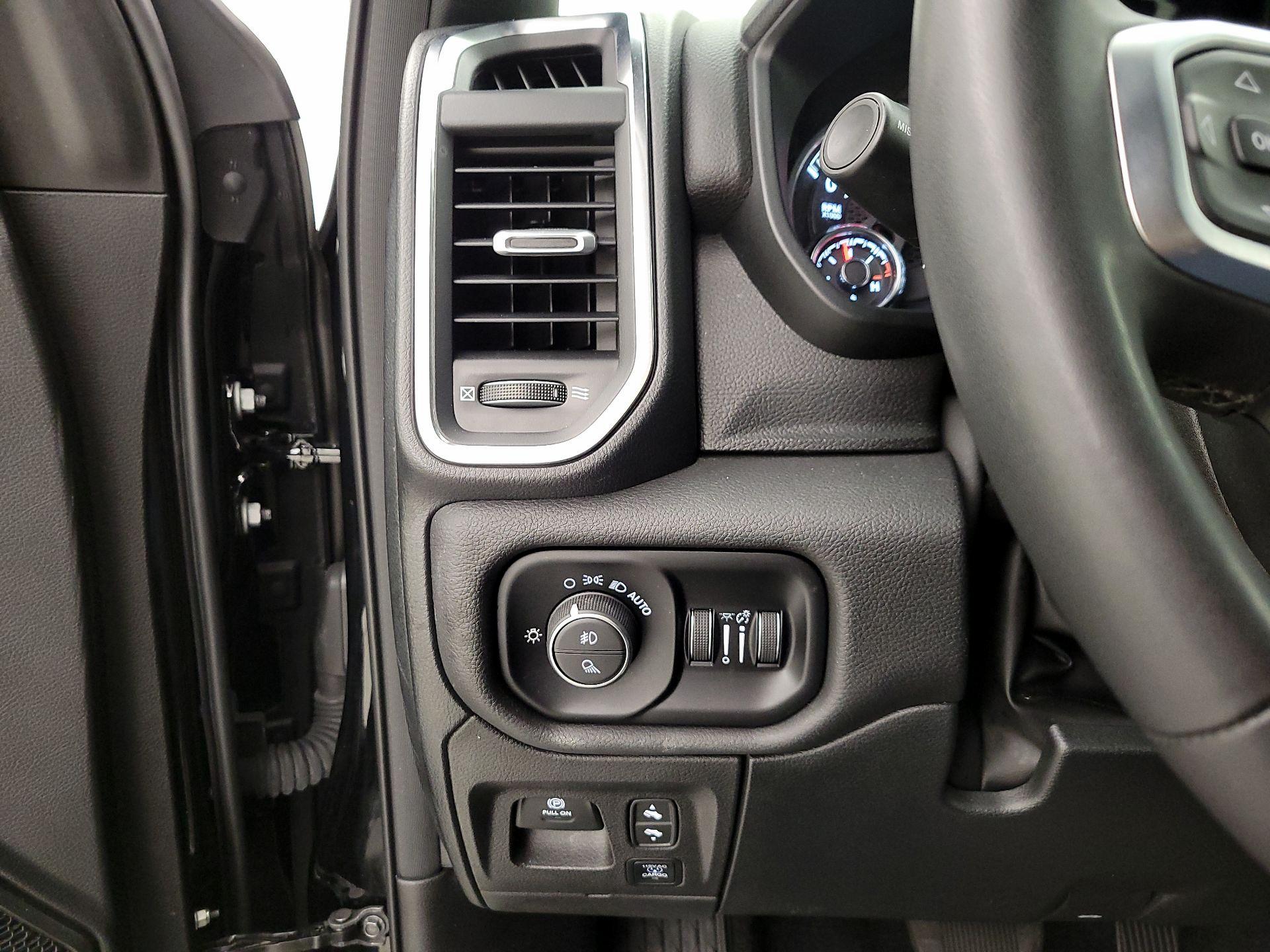 Thumbnail: 2025 RAM 1500 - 13