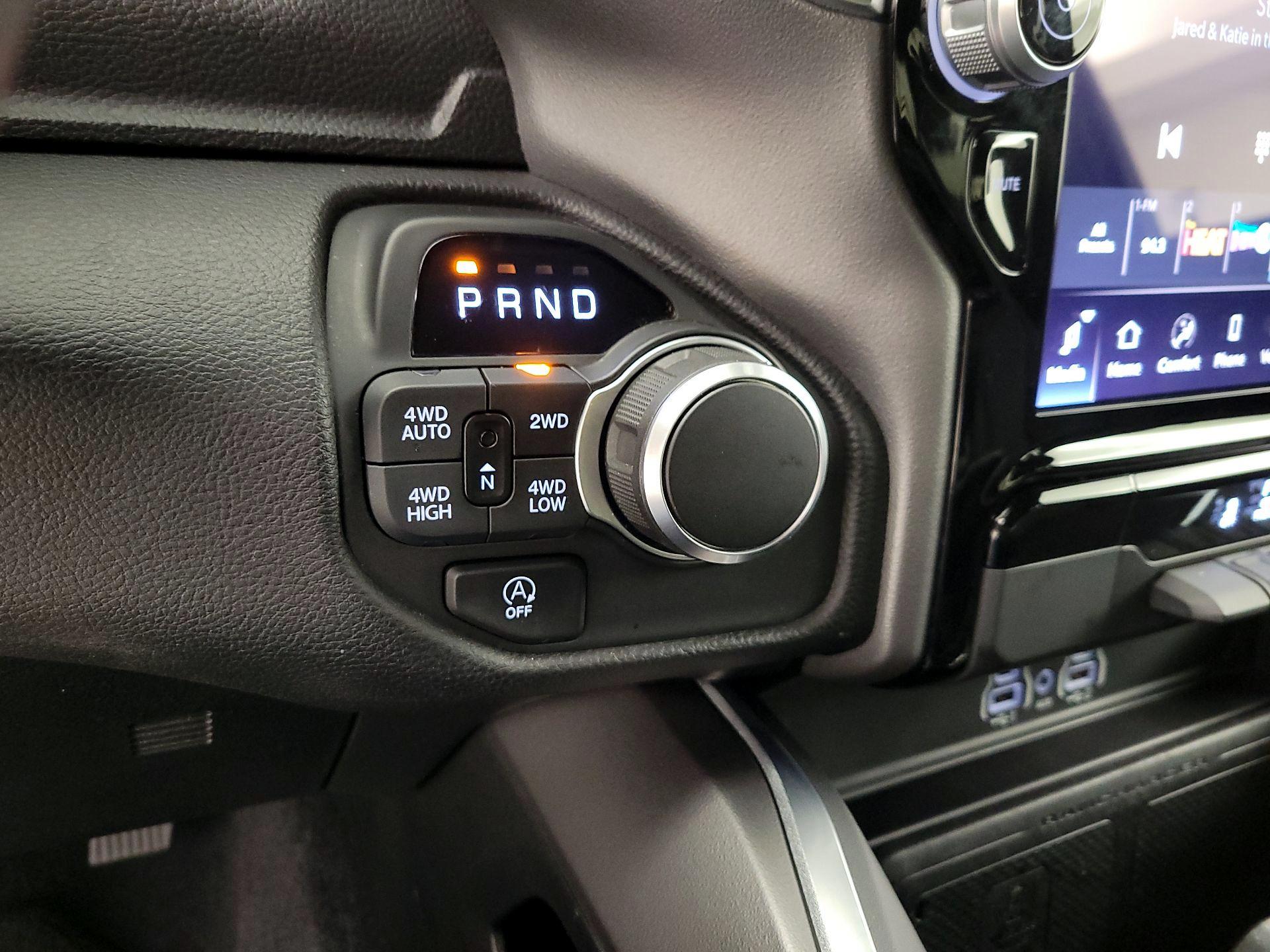 Thumbnail: 2025 RAM 1500 - 18