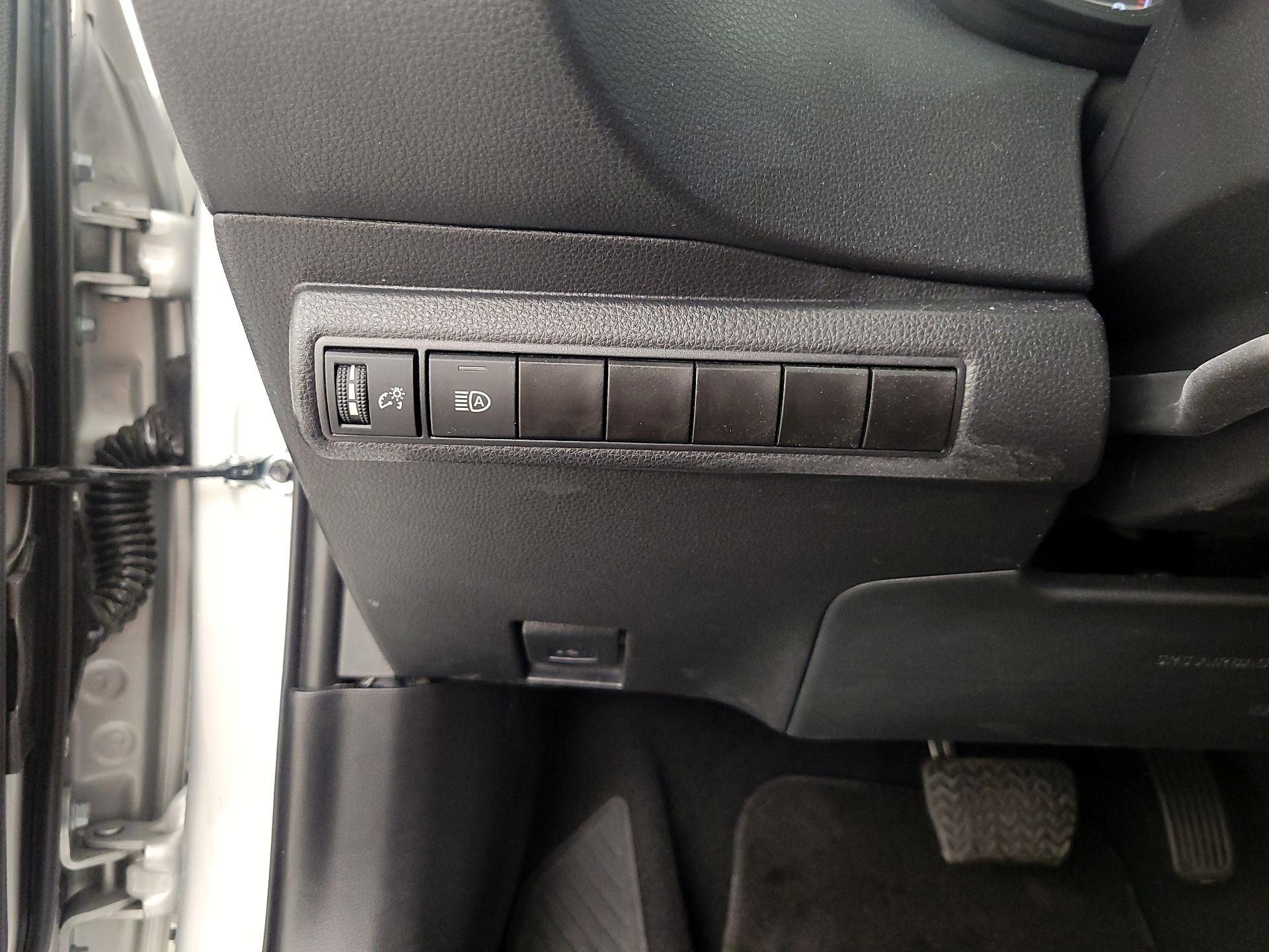 Thumbnail: 2025 Toyota Corolla - 13