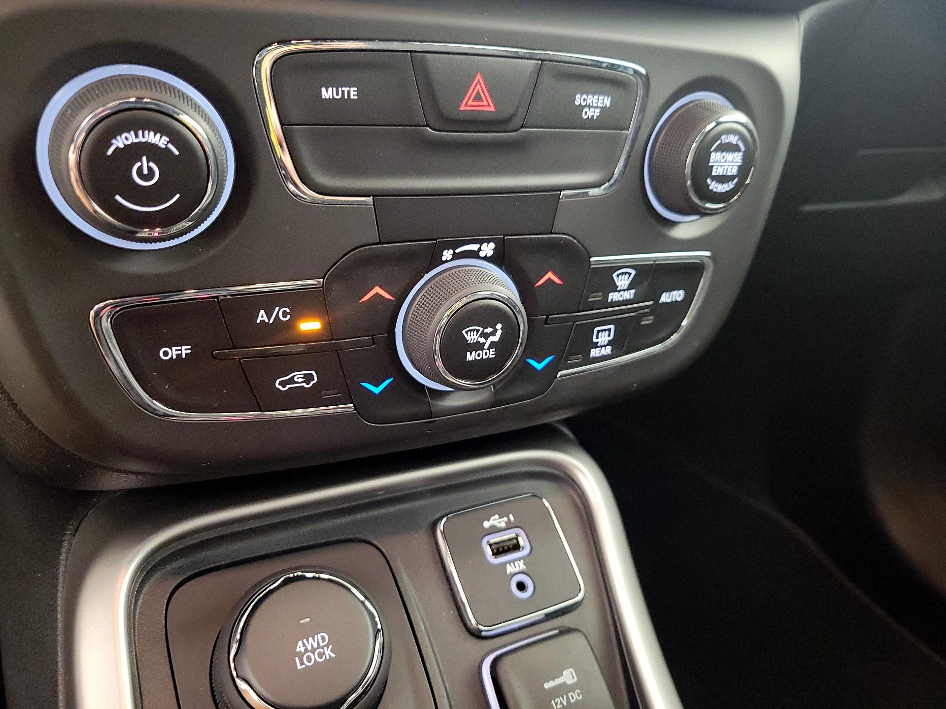 Thumbnail: 2021 Jeep Compass - 17