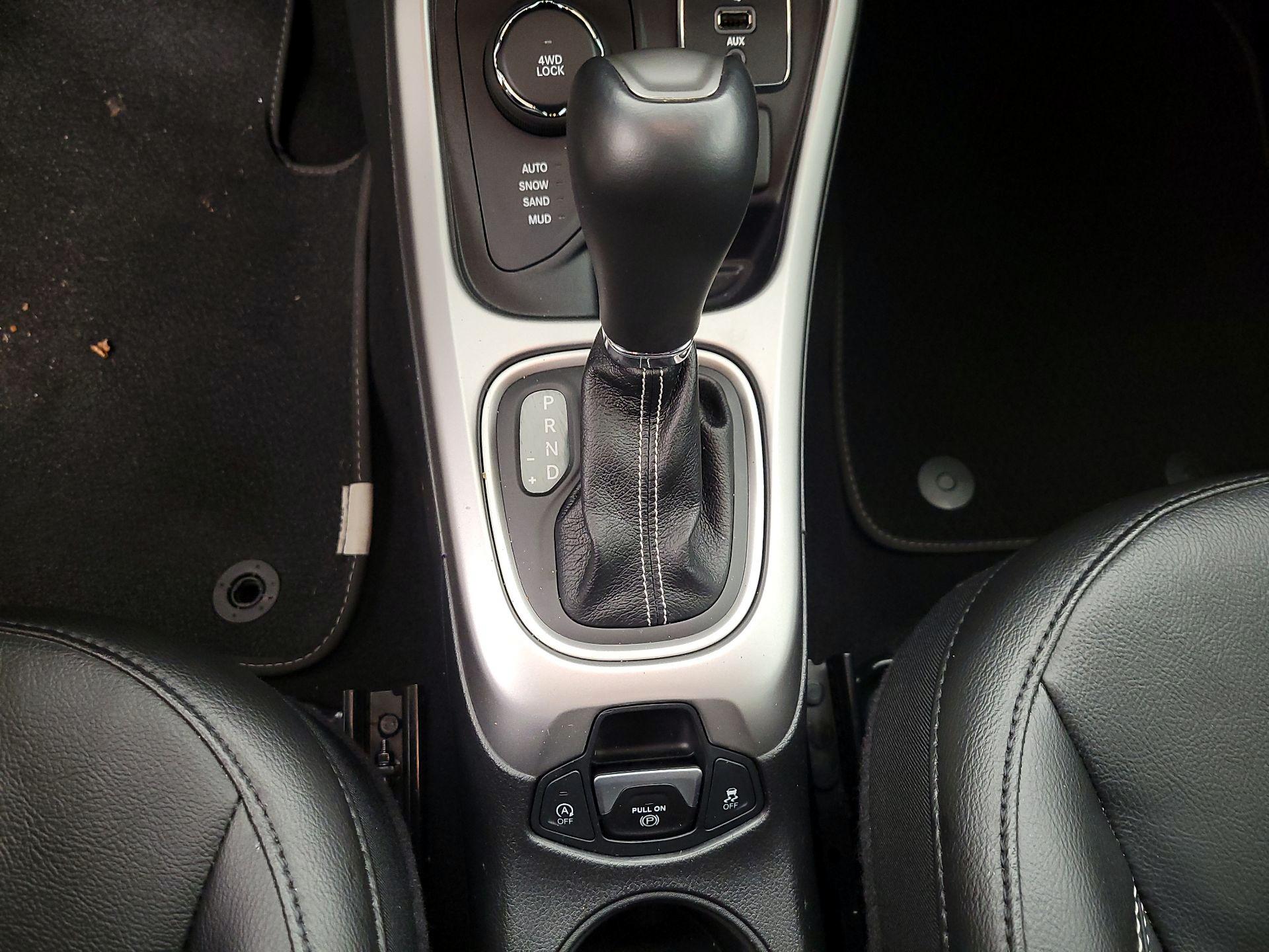 Thumbnail: 2021 Jeep Compass - 18