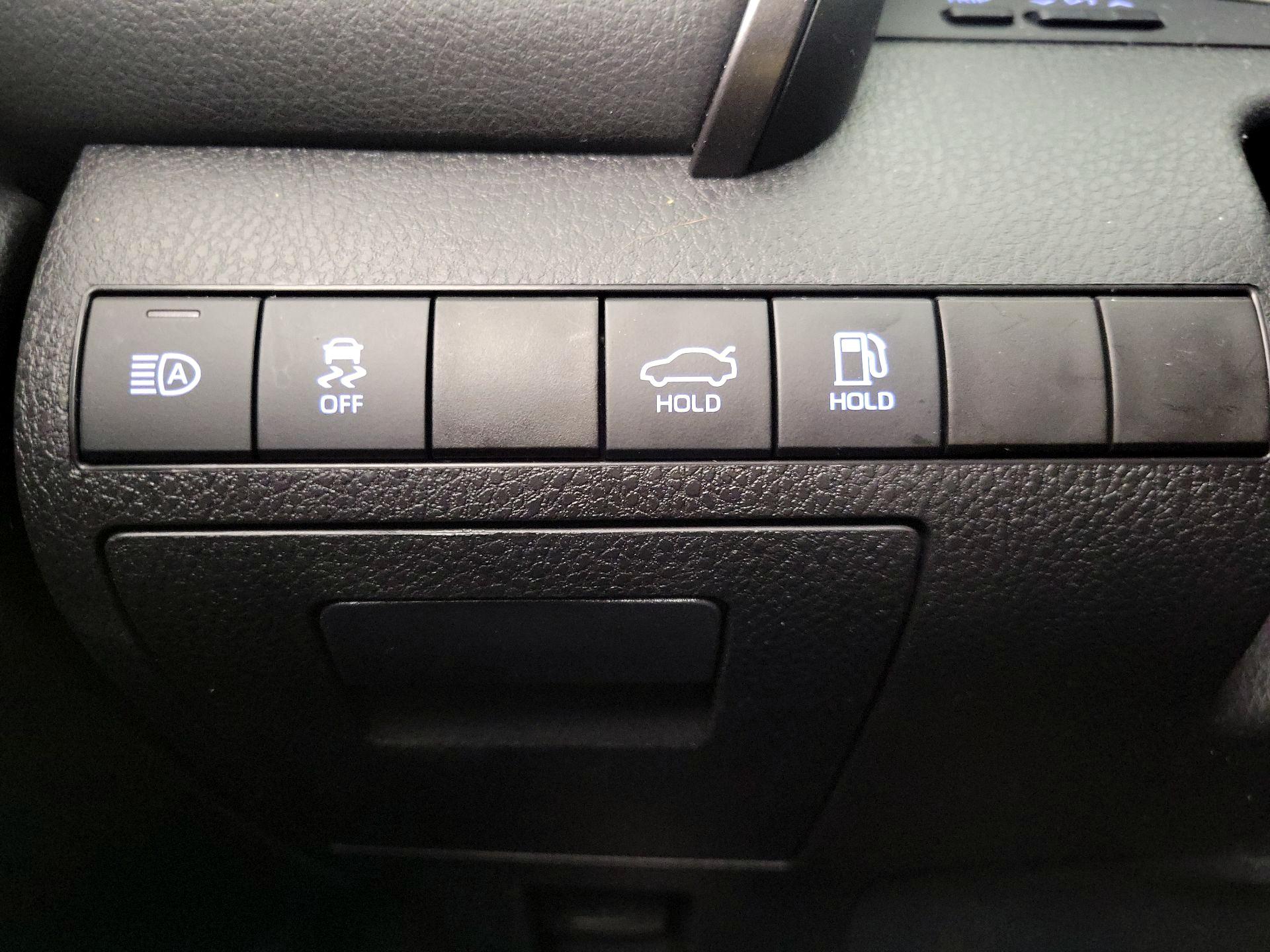 Thumbnail: 2023 Toyota Camry - 13