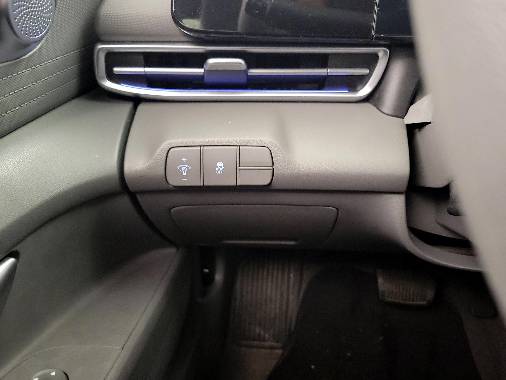 Thumbnail: 2024 Hyundai Elantra - 13