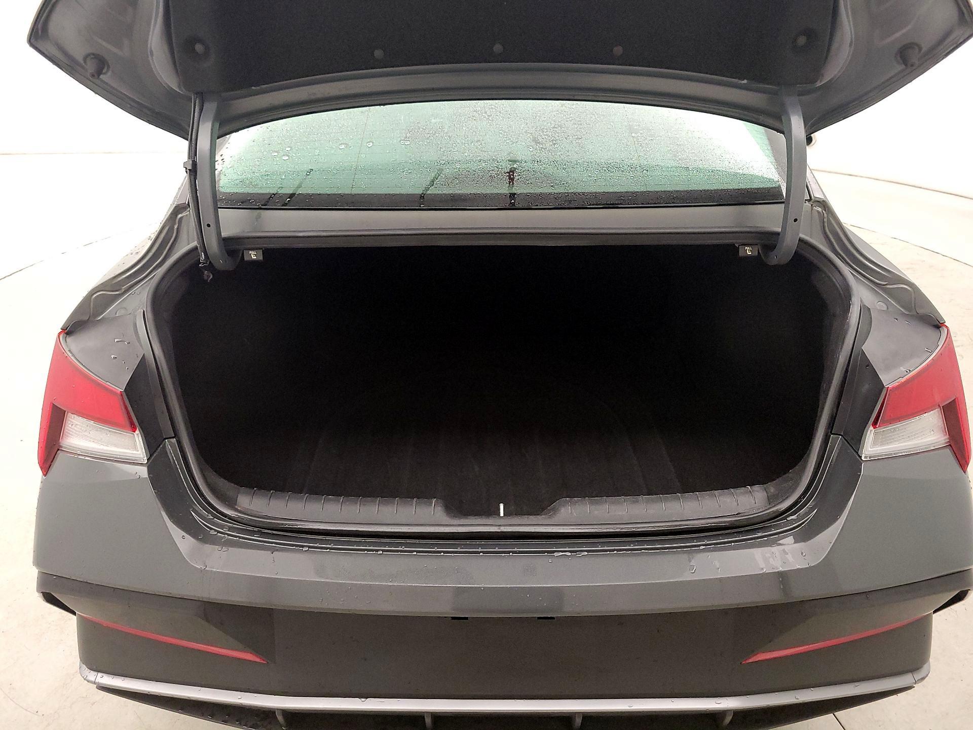 Thumbnail: 2024 Hyundai Elantra - 20