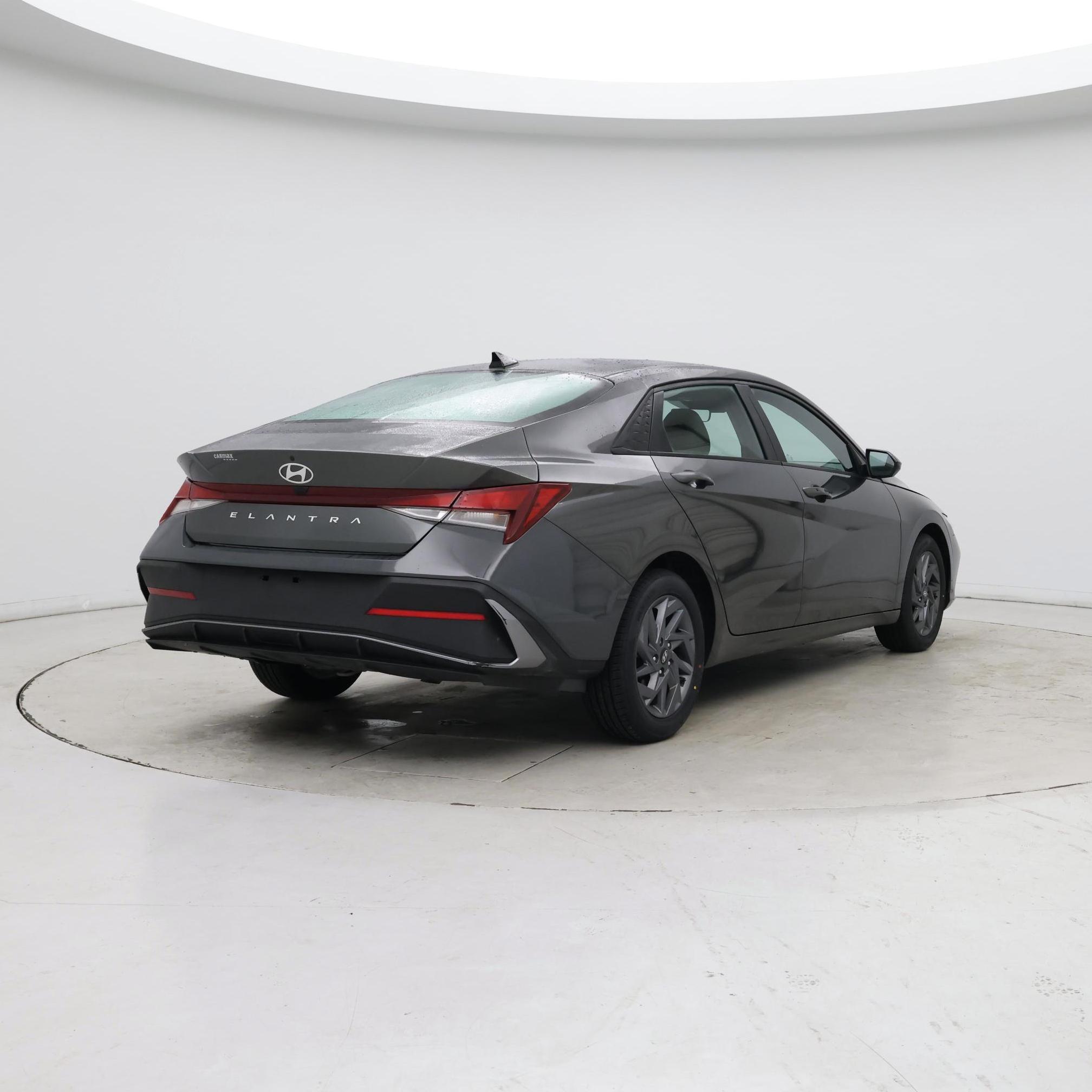 Thumbnail: 2024 Hyundai Elantra - 8