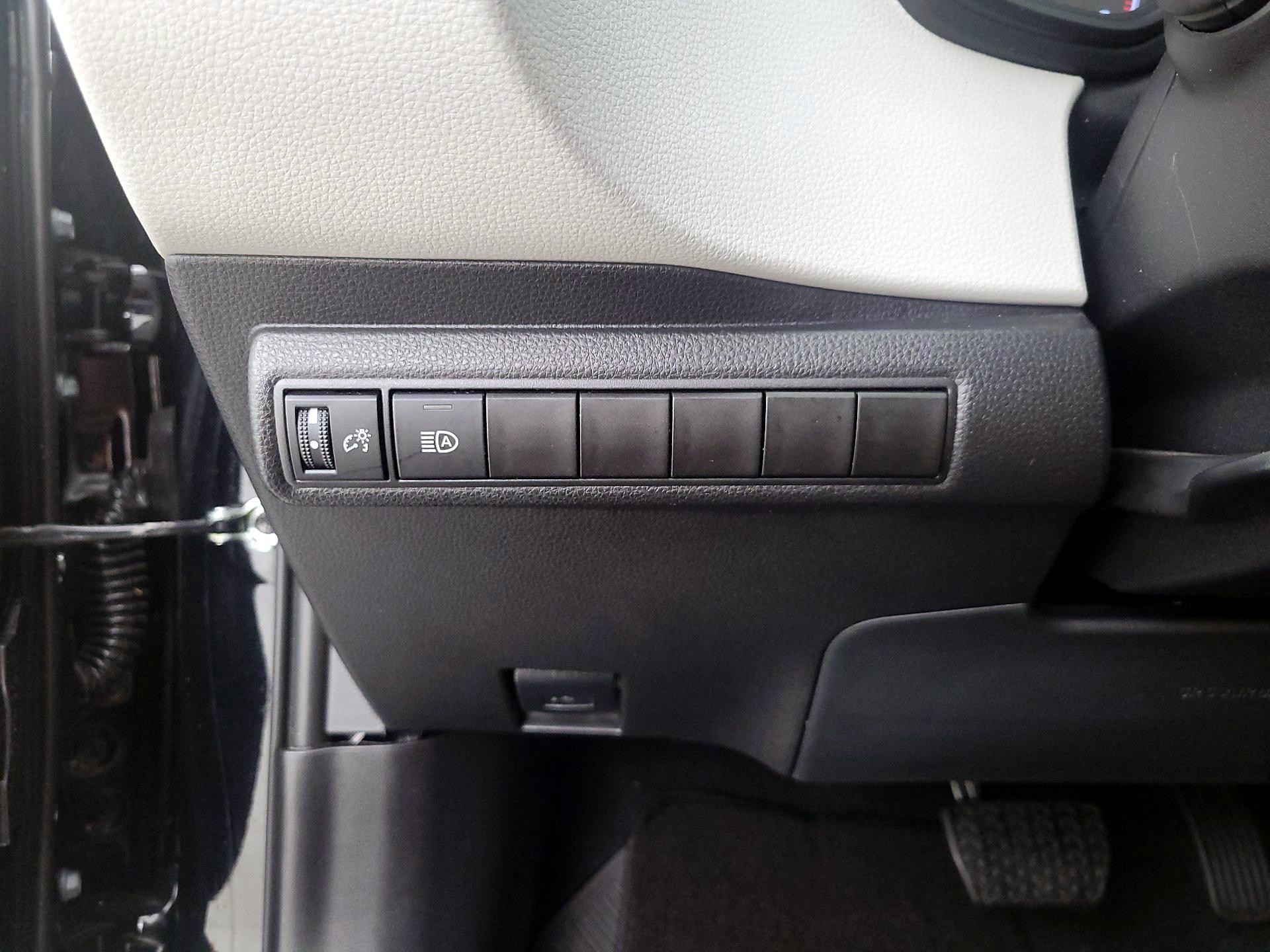 Thumbnail: 2025 Toyota Corolla - 13