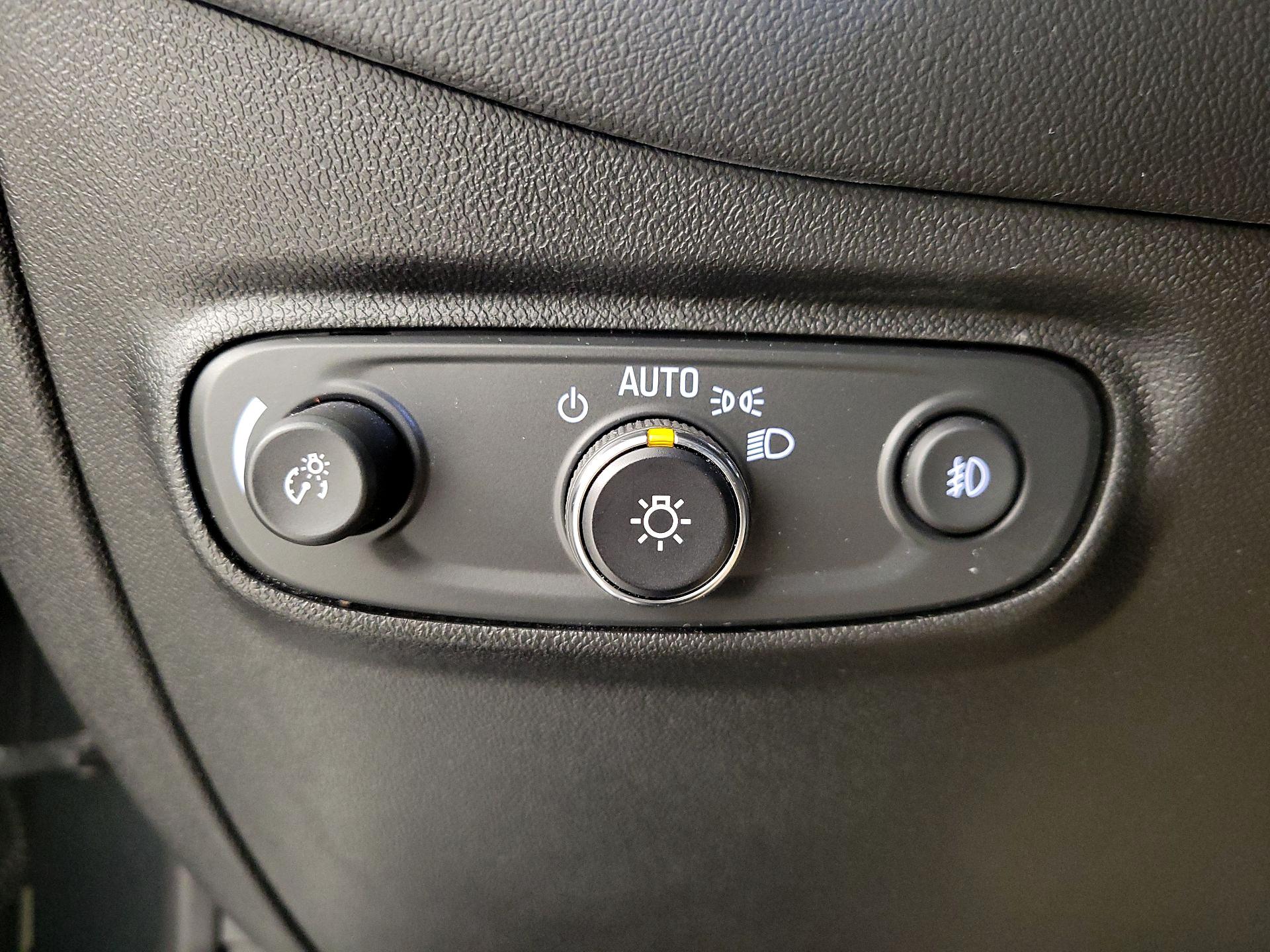 Thumbnail: 2021 Chevrolet Equinox - 13