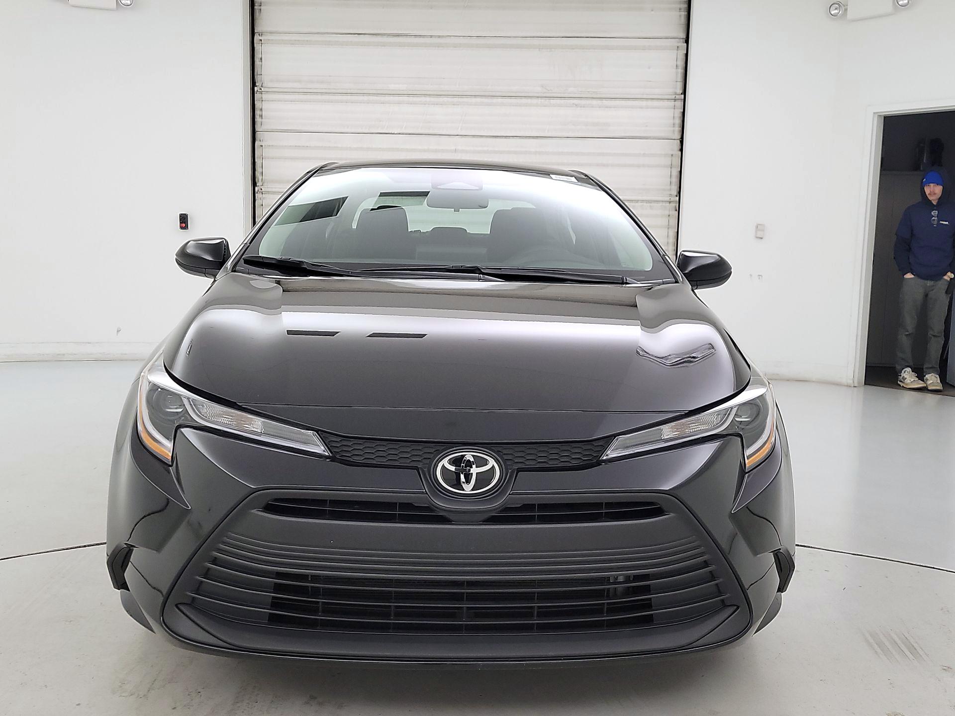 Thumbnail: 2025 Toyota Corolla - 2