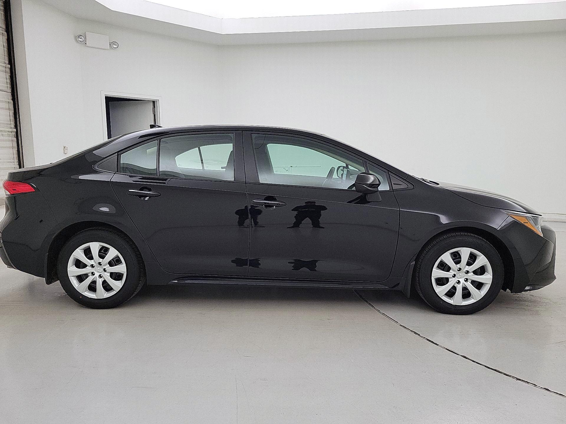 Thumbnail: 2025 Toyota Corolla - 4