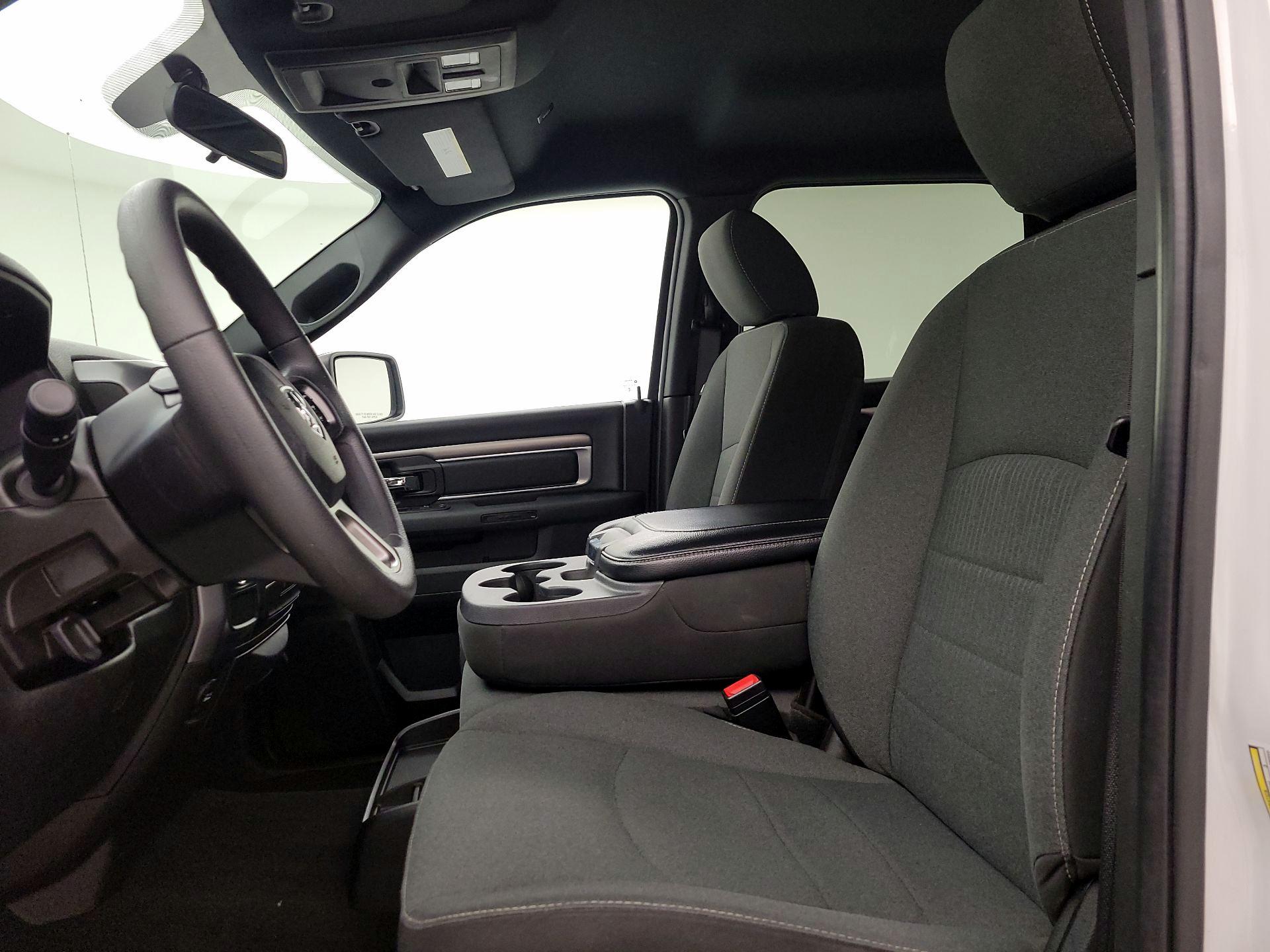 Thumbnail: 2024 RAM 1500 Classic - 11