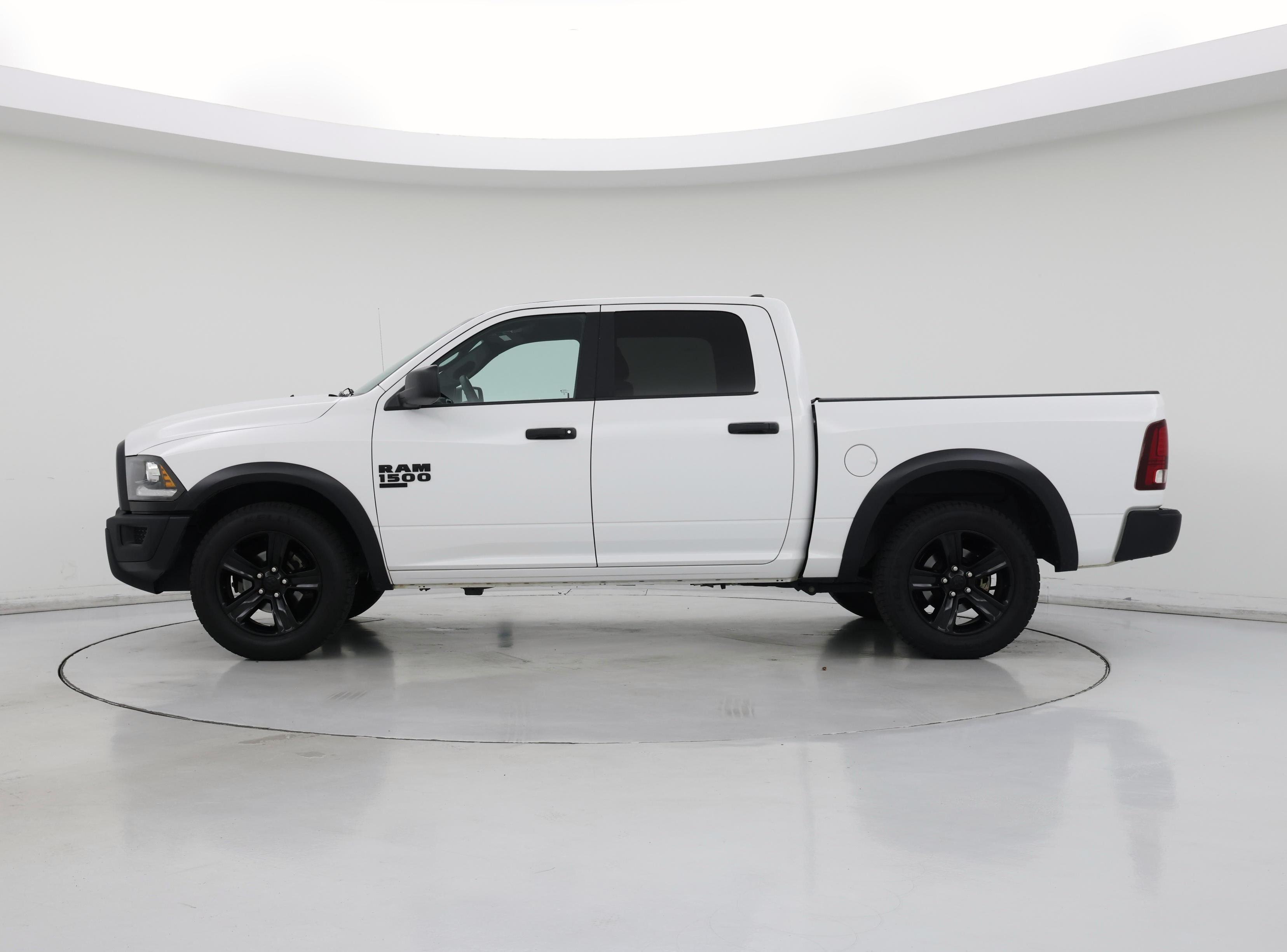 Thumbnail: 2024 RAM 1500 Classic - 3