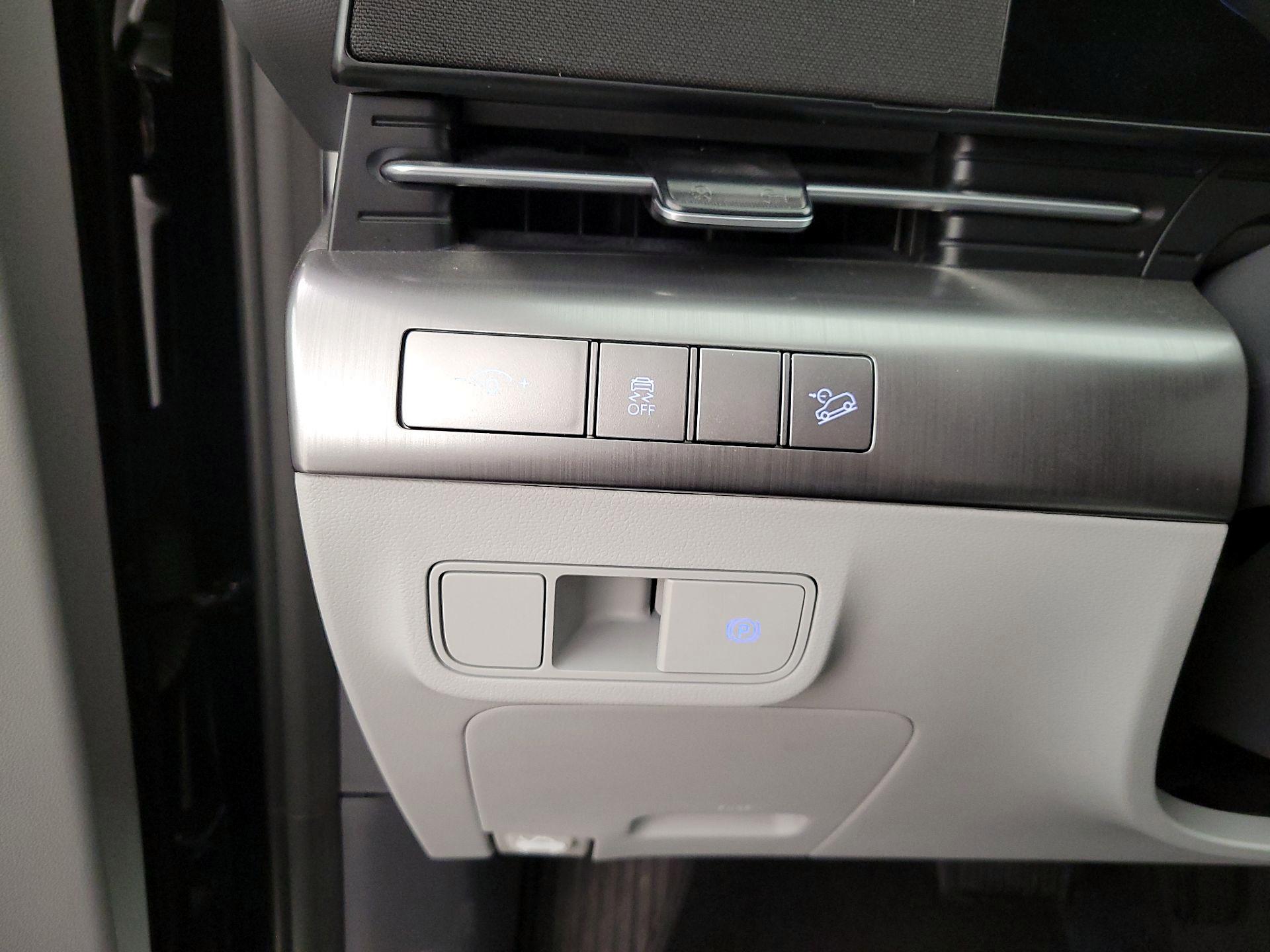 Thumbnail: 2025 Hyundai Kona - 13