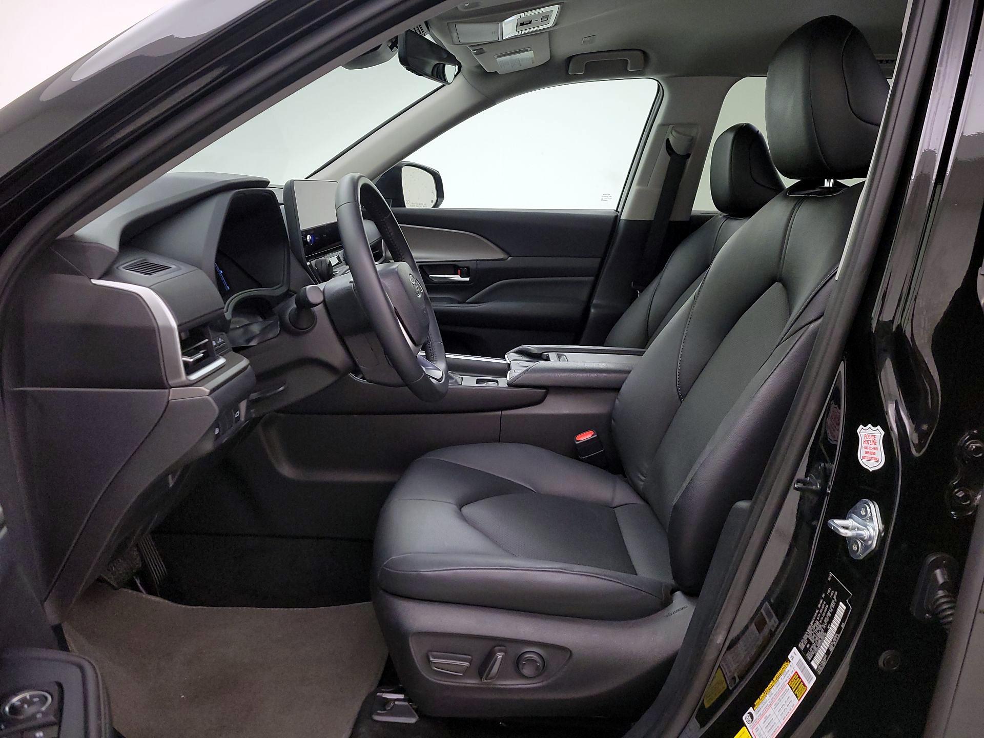 Thumbnail: 2025 Toyota Grand Highlander - 11