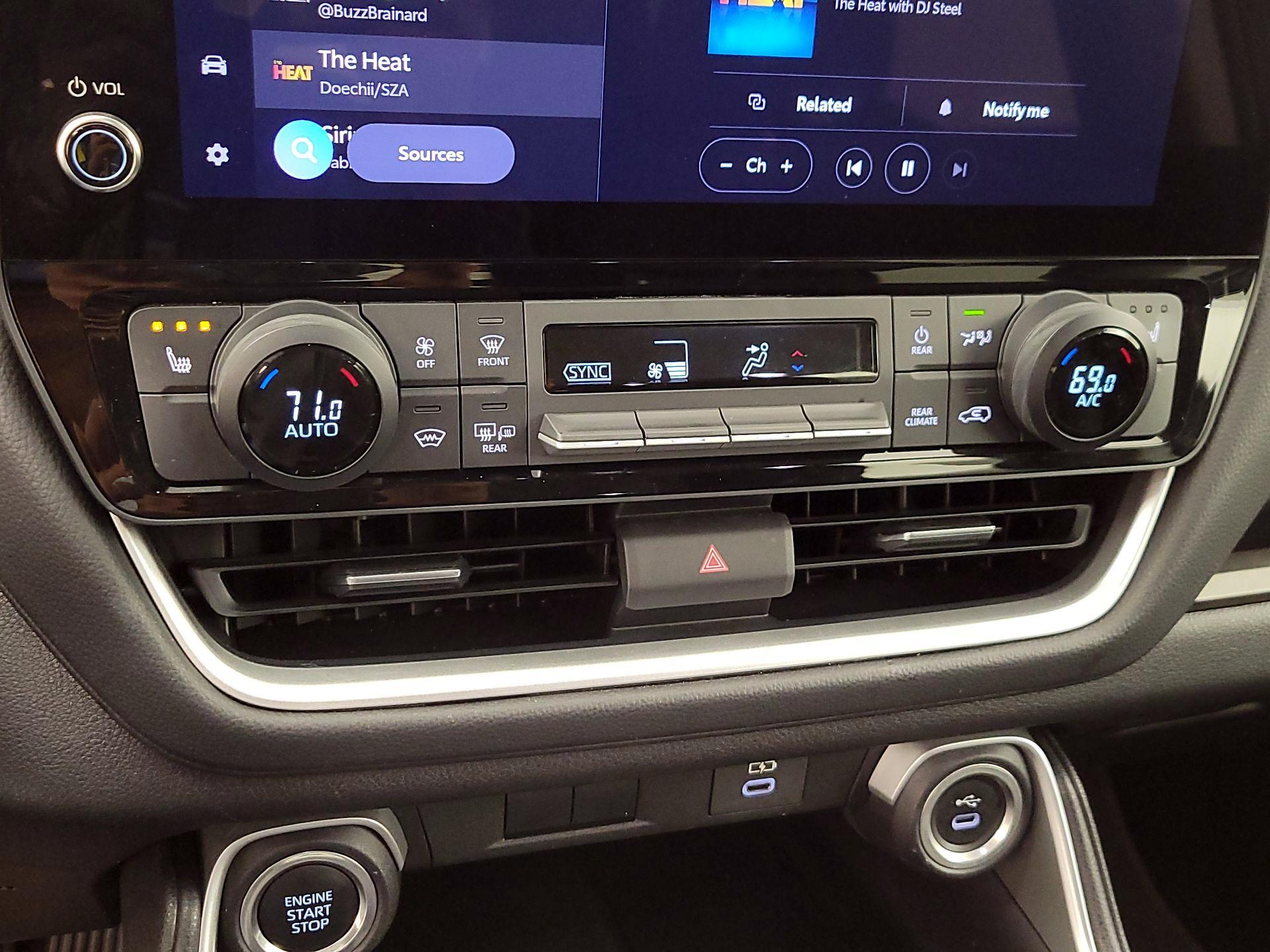 Thumbnail: 2025 Toyota Grand Highlander - 16