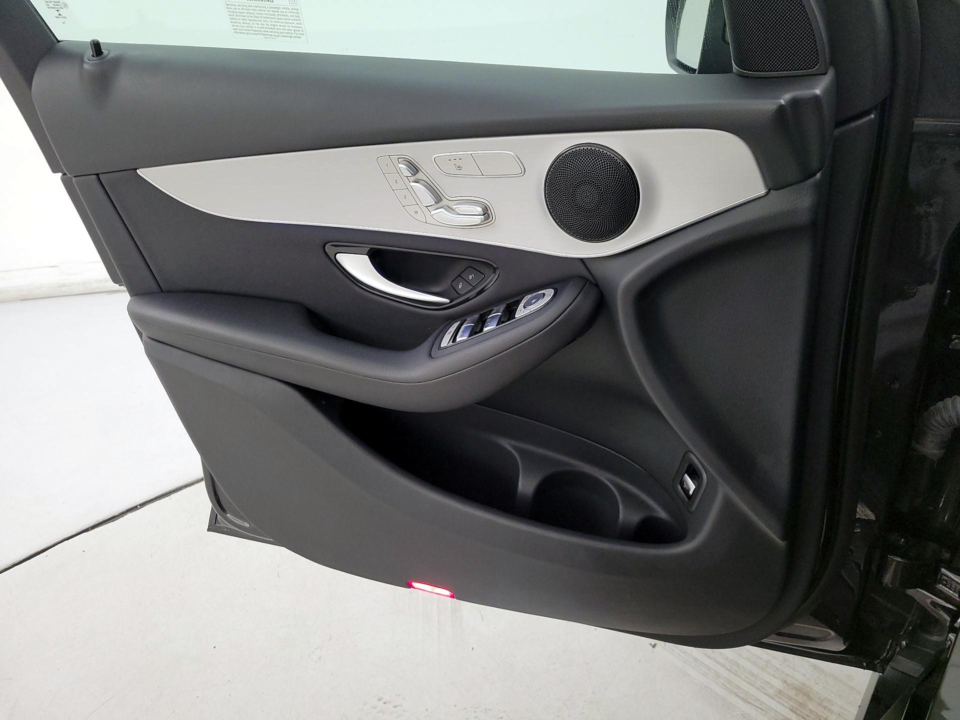 Thumbnail: 2022 Mercedes-Benz GLC - 12