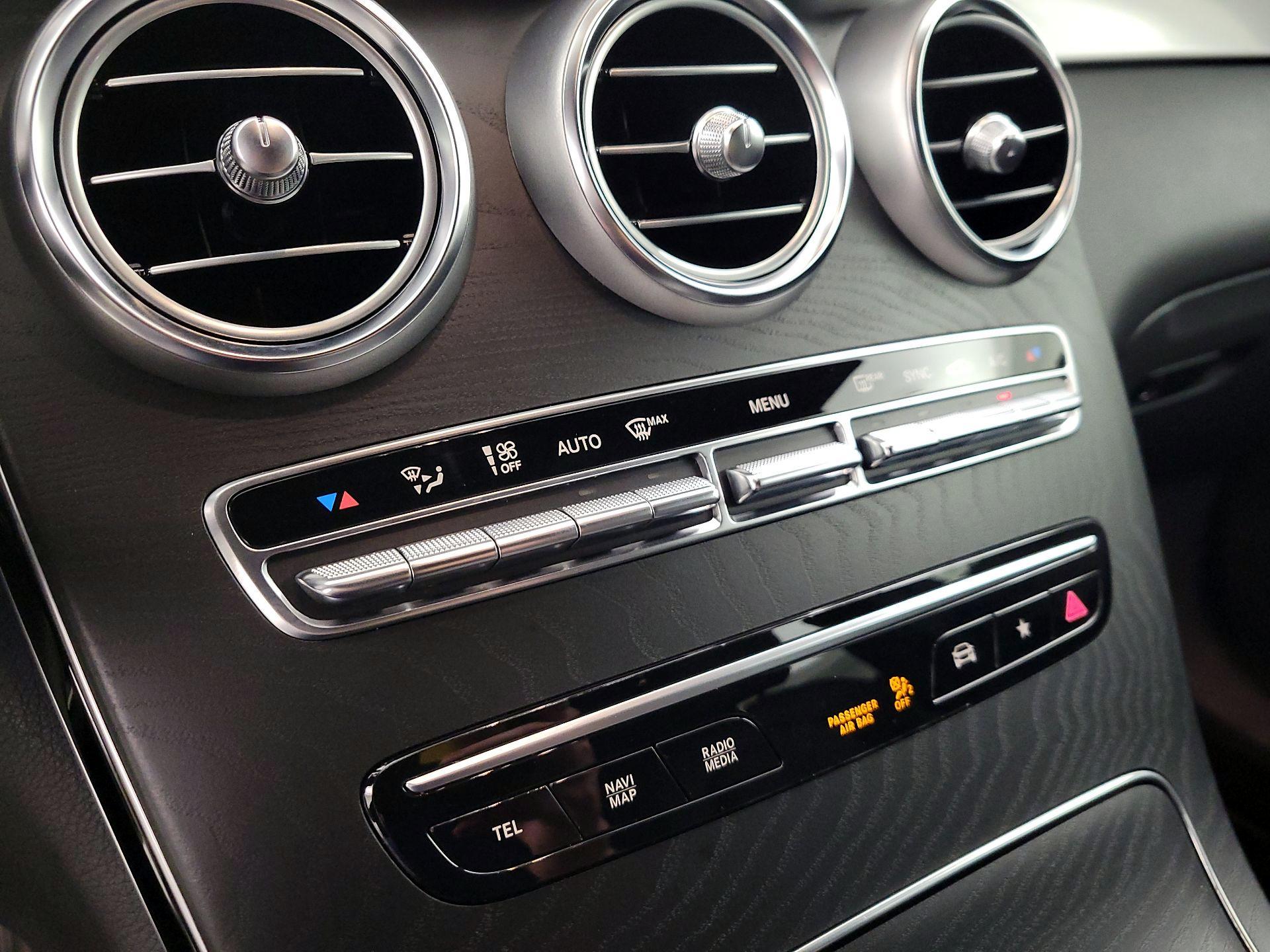 Thumbnail: 2022 Mercedes-Benz GLC - 16