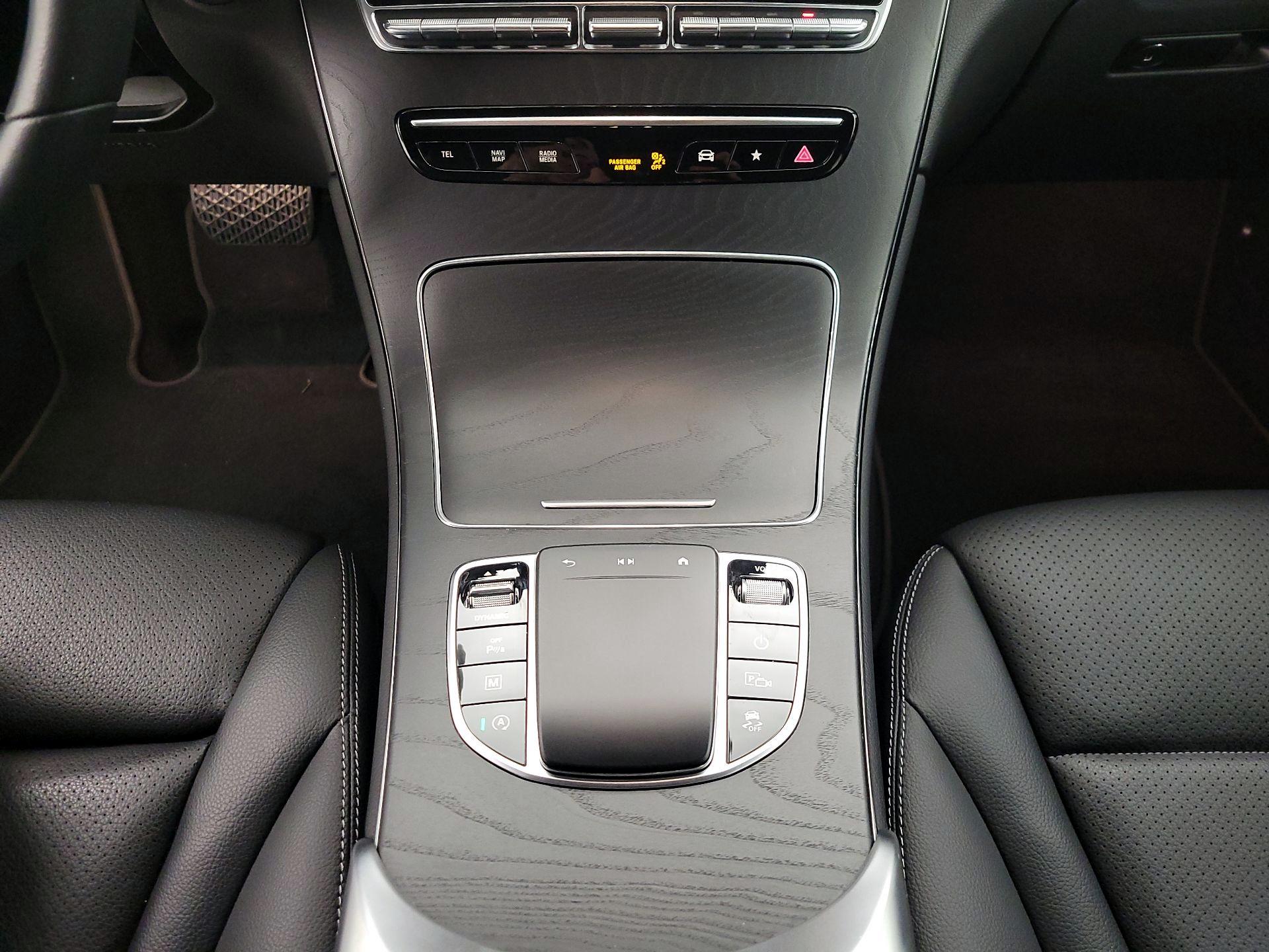 Thumbnail: 2022 Mercedes-Benz GLC - 17