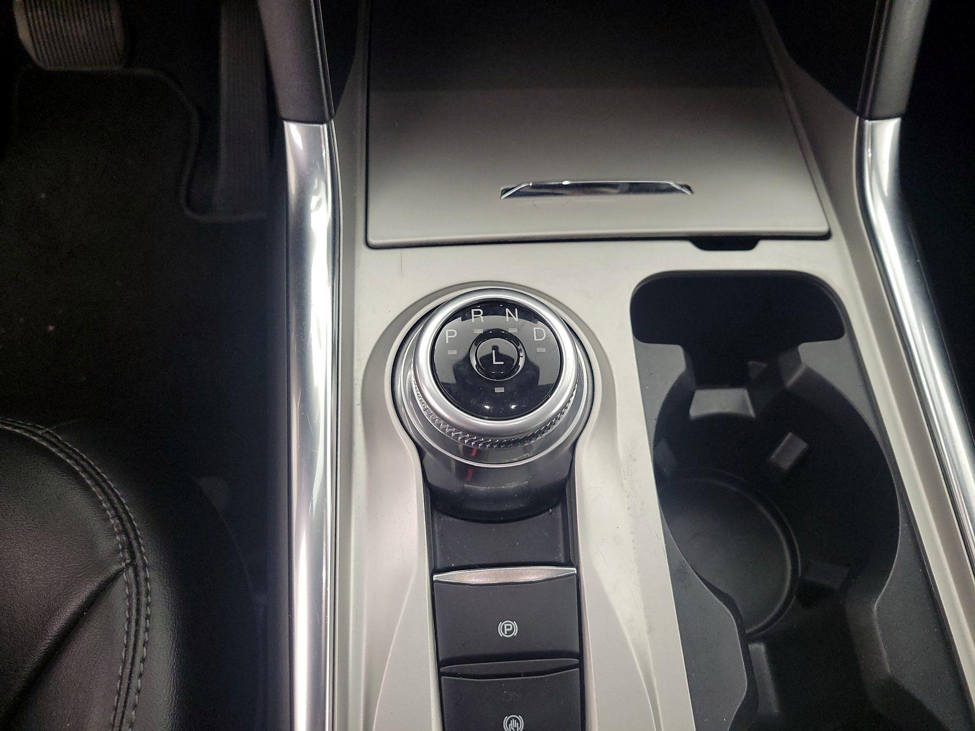 Thumbnail: 2022 Ford Explorer - 18