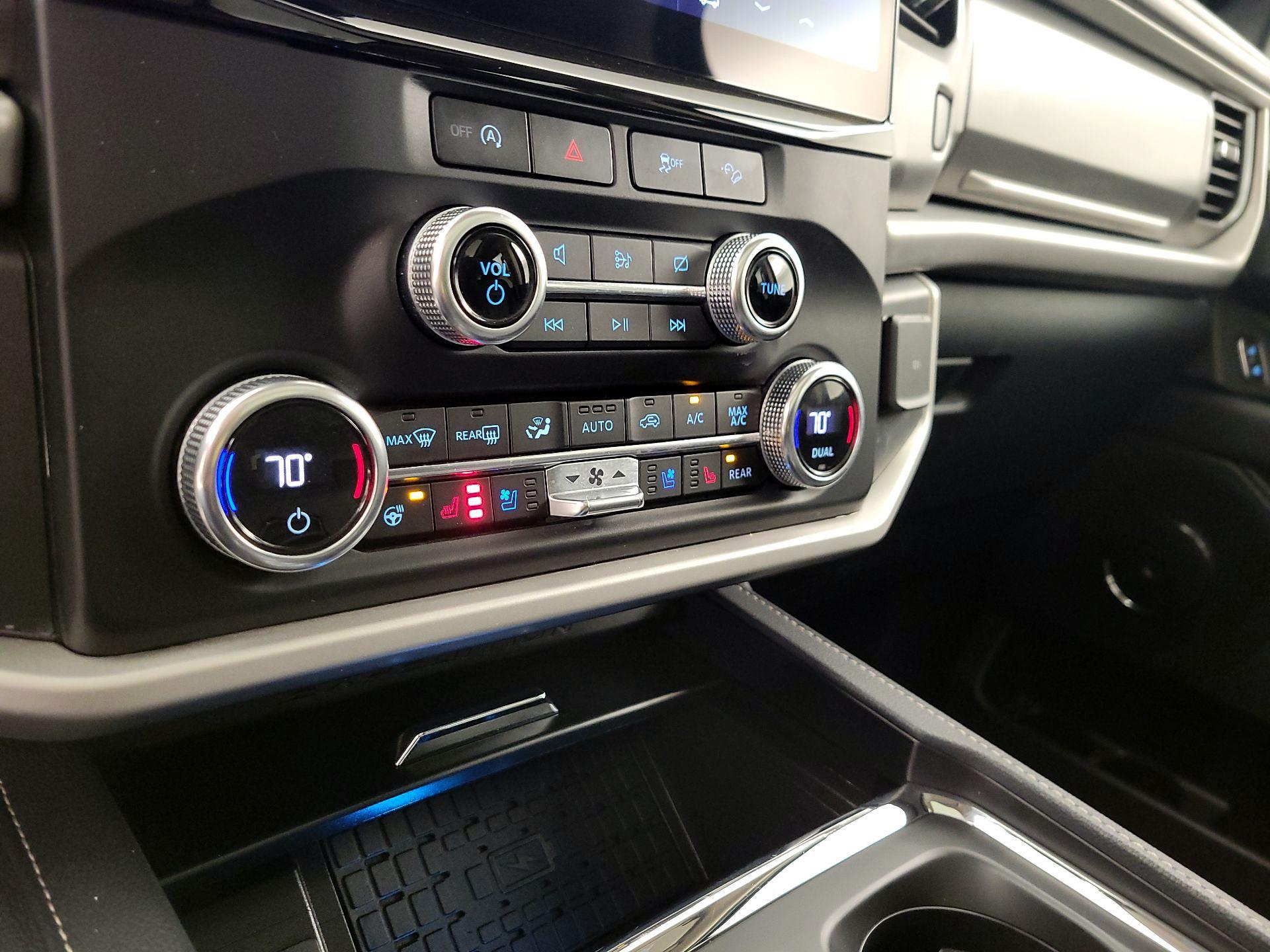 Thumbnail: 2024 Ford Expedition MAX - 17