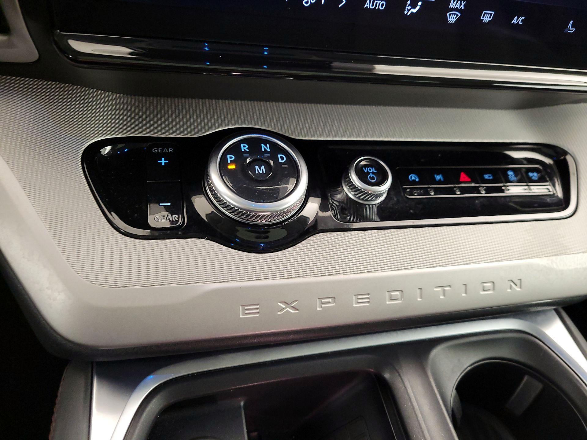 Thumbnail: 2025 Ford Expedition - 17