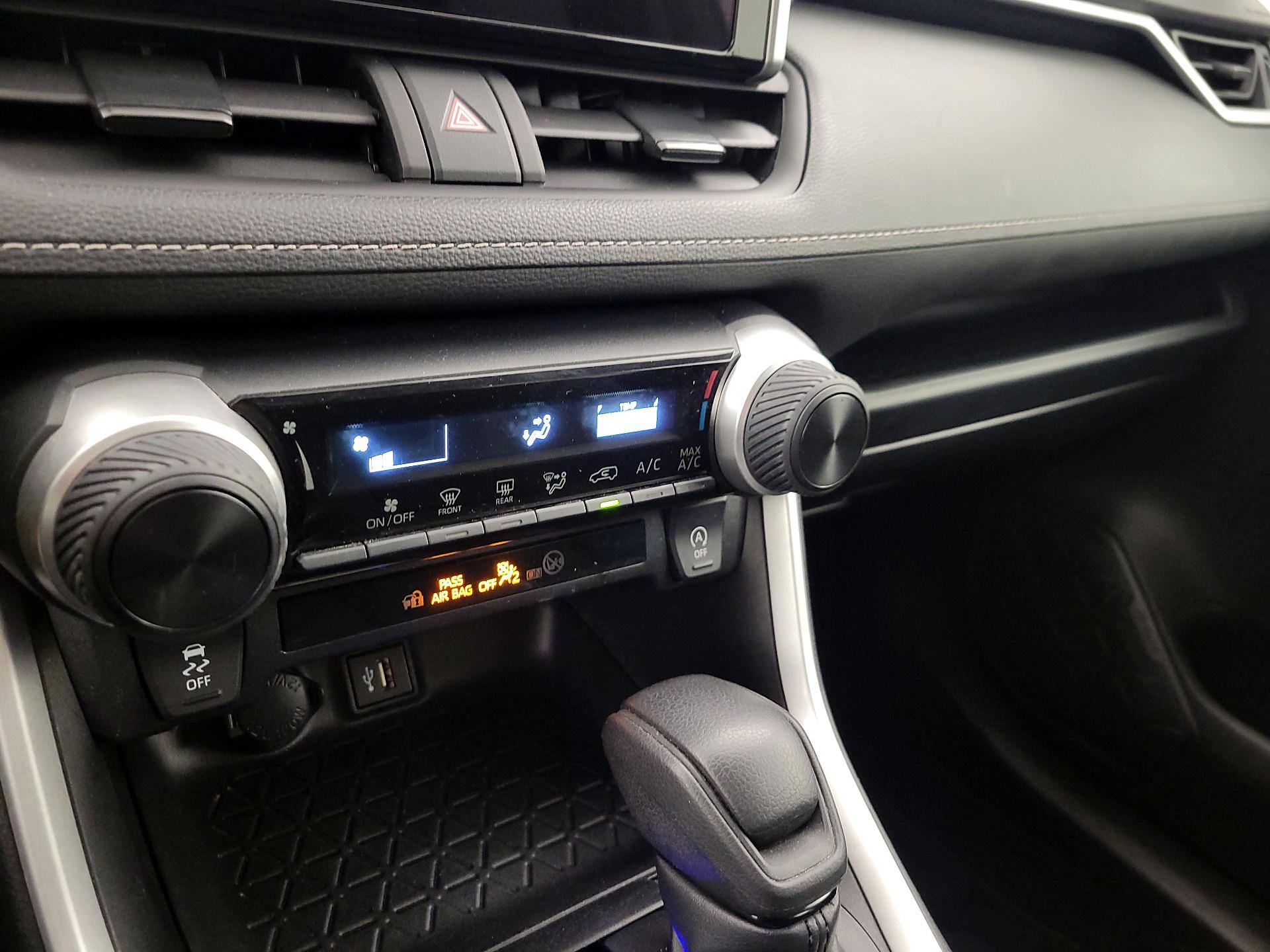 Thumbnail: 2024 Toyota RAV4 - 15