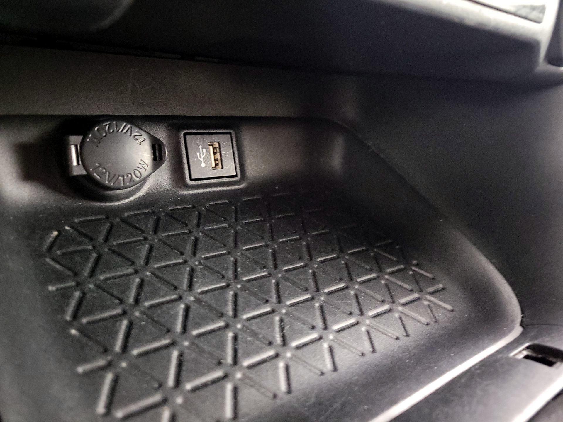 Thumbnail: 2024 Toyota RAV4 - 17