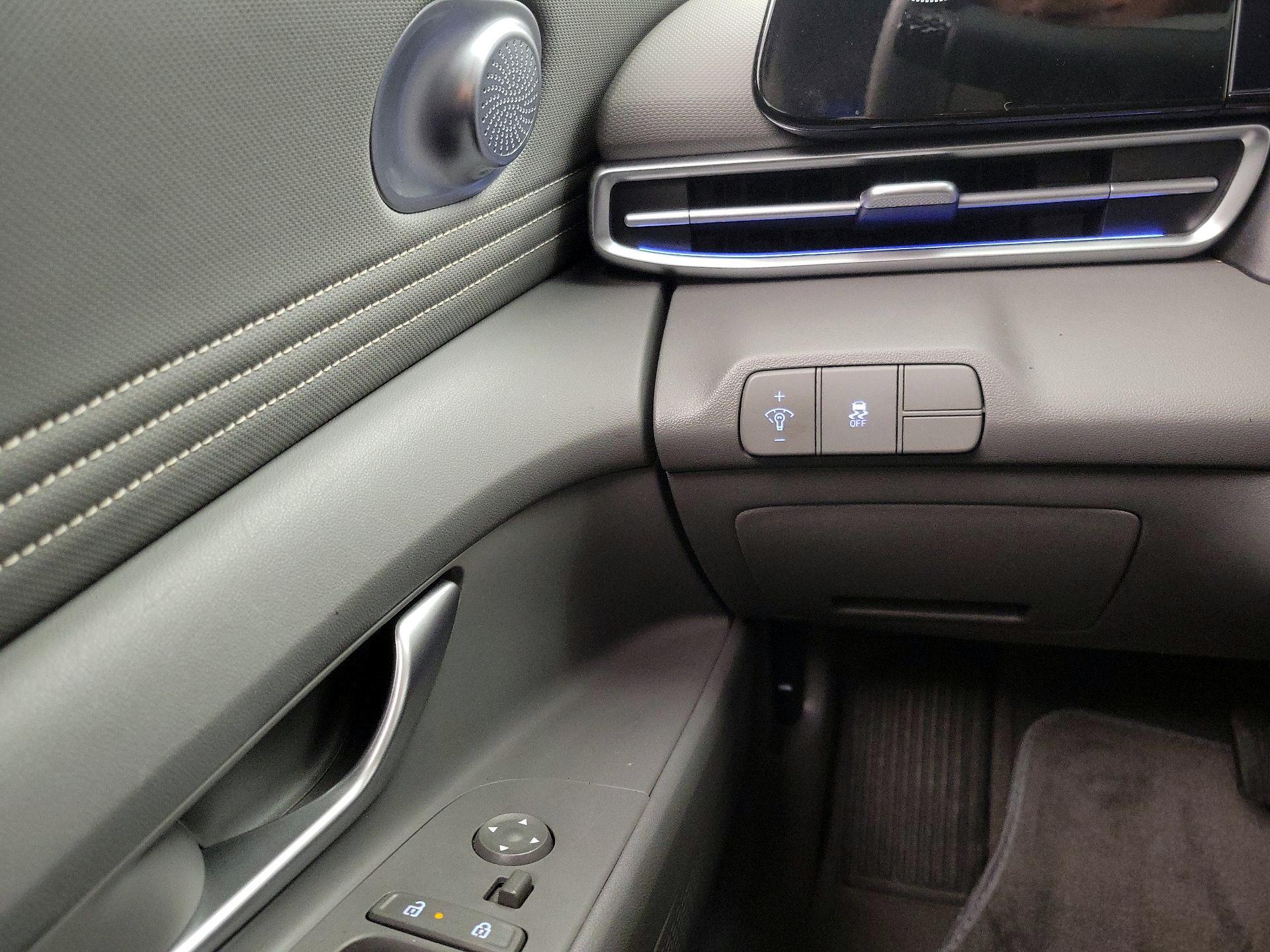 Thumbnail: 2025 Hyundai Elantra - 13